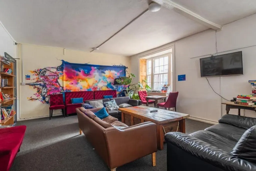 The Full Moon Backpackers