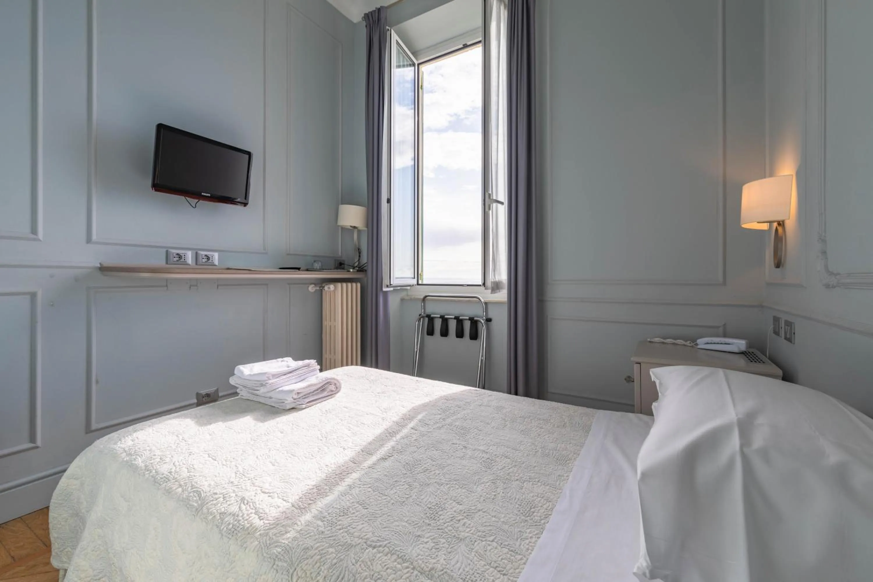 Photo of the whole room, Bed in Hotel Eden Alaxi Hotels