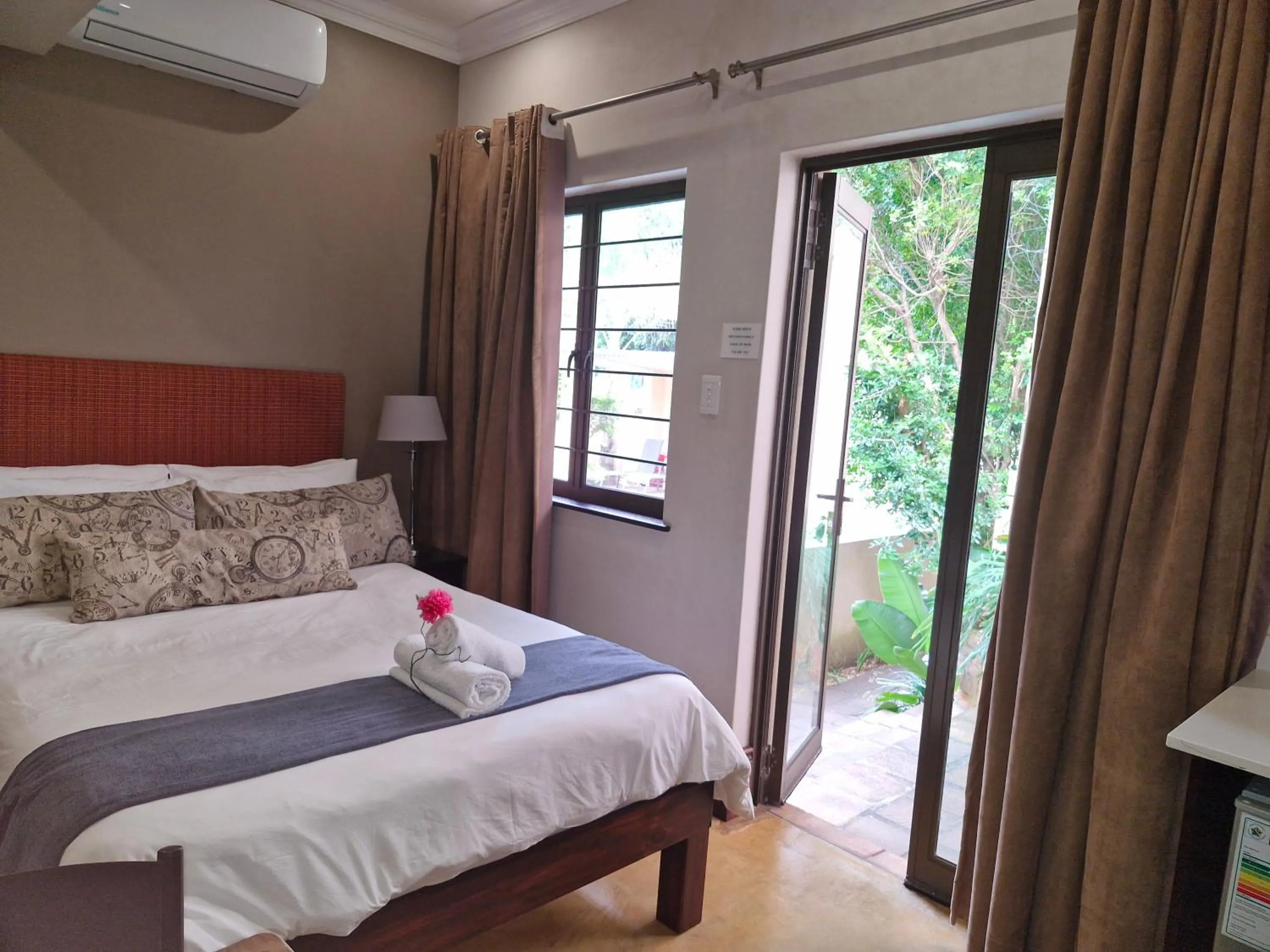 Photo of the whole room, Bed in Casa Ridge Self-catering