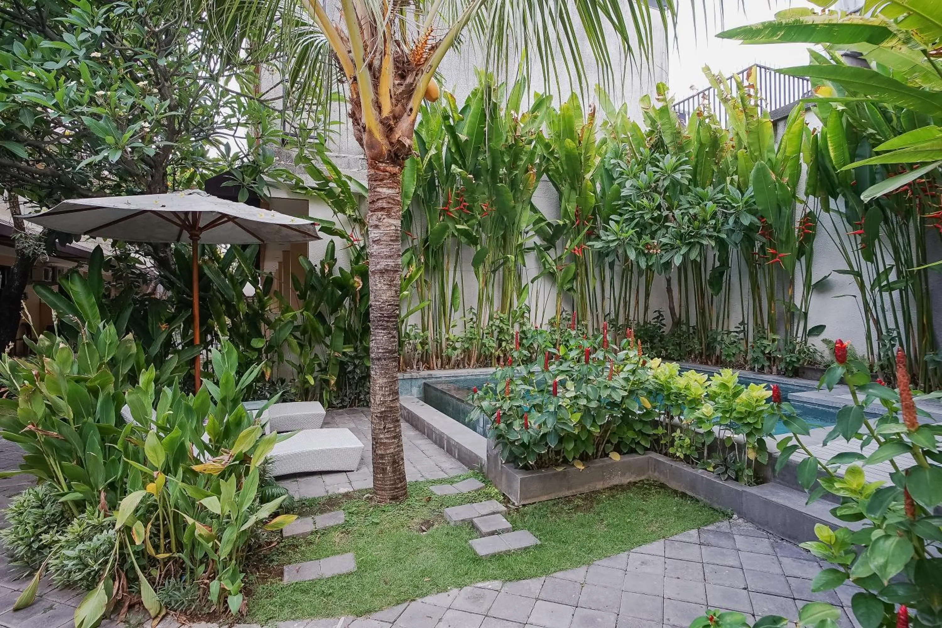Garden view in Dee Mansion Bali