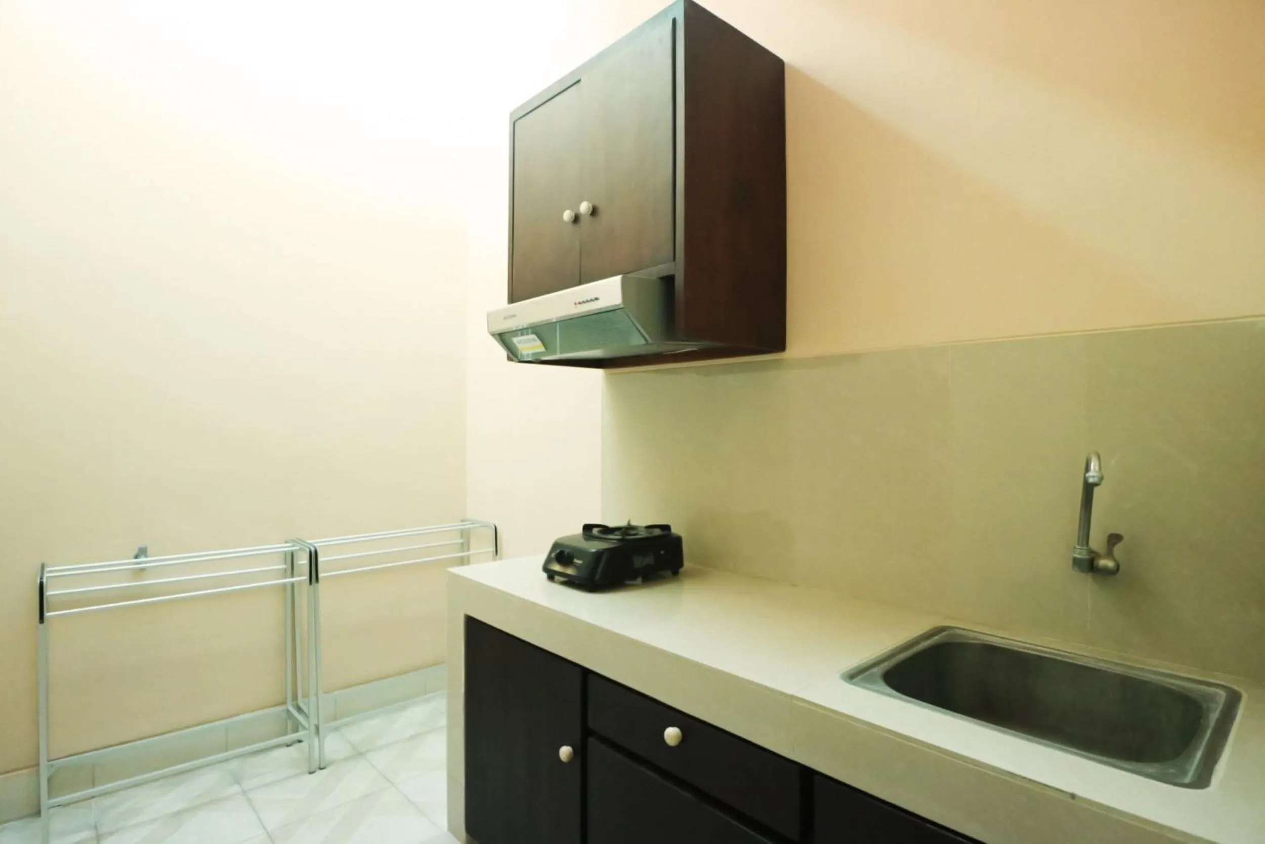 Kitchen or kitchenette in Dee Mansion Bali