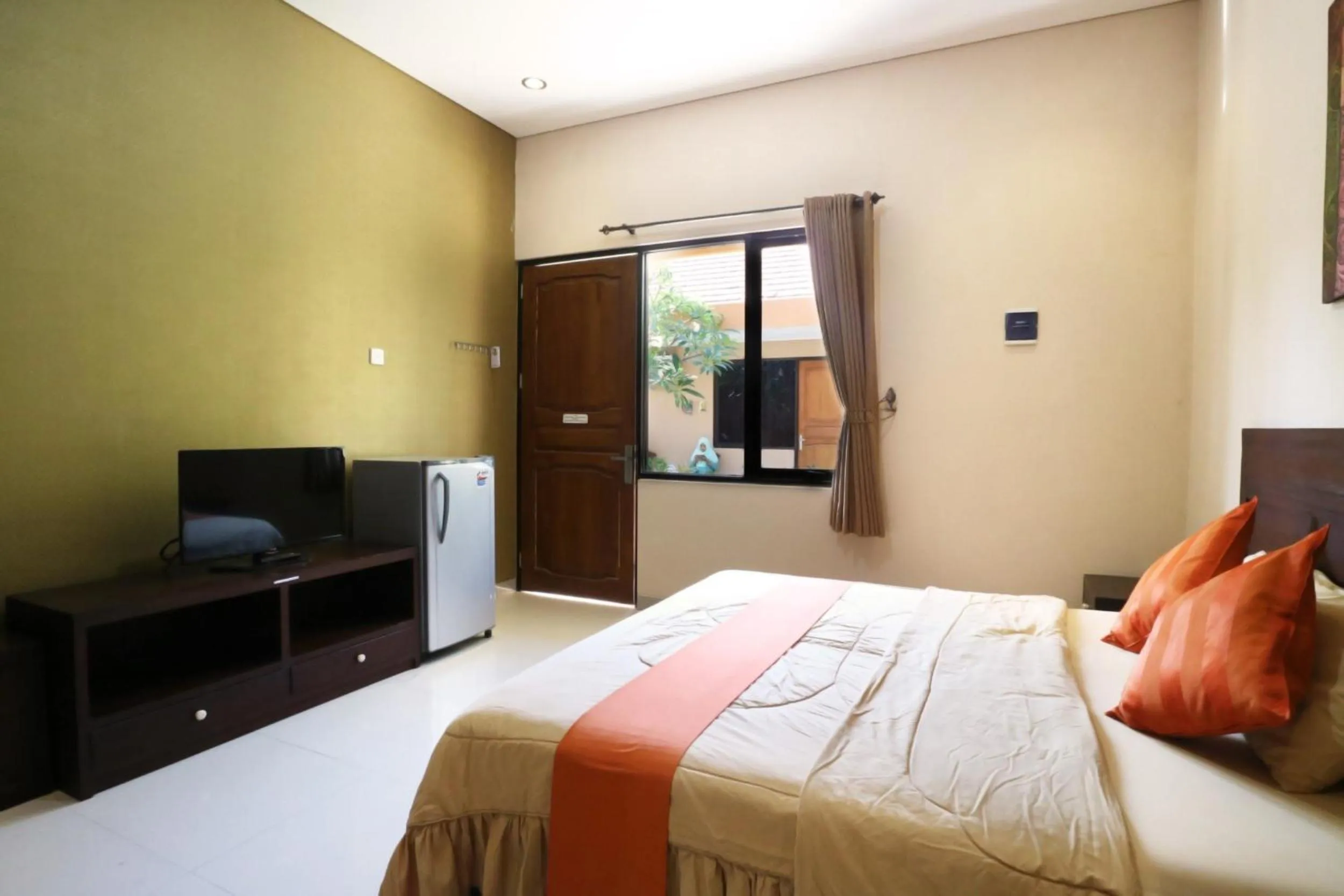 TV and multimedia, Bed in Dee Mansion Bali