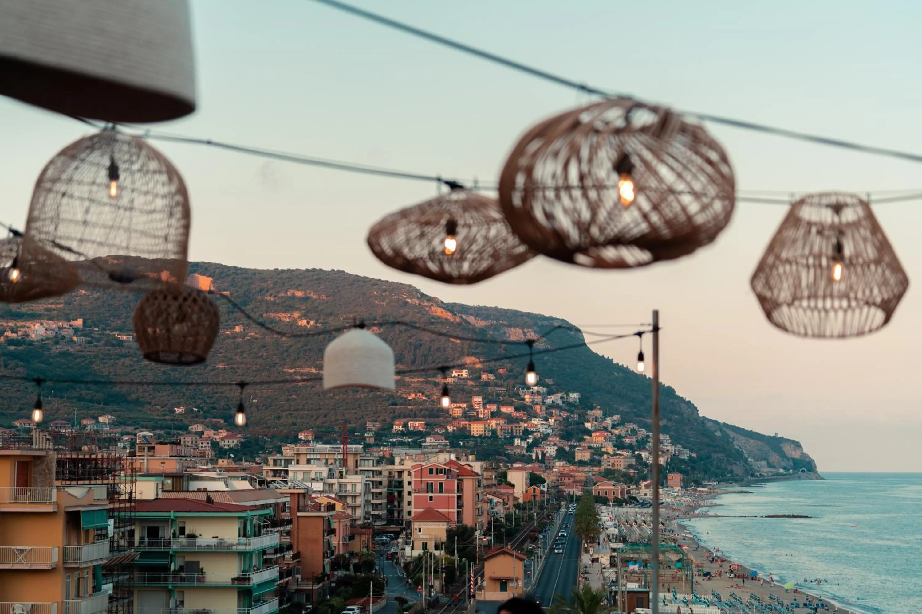 Restaurant/places to eat in Hotel Jolly Roger