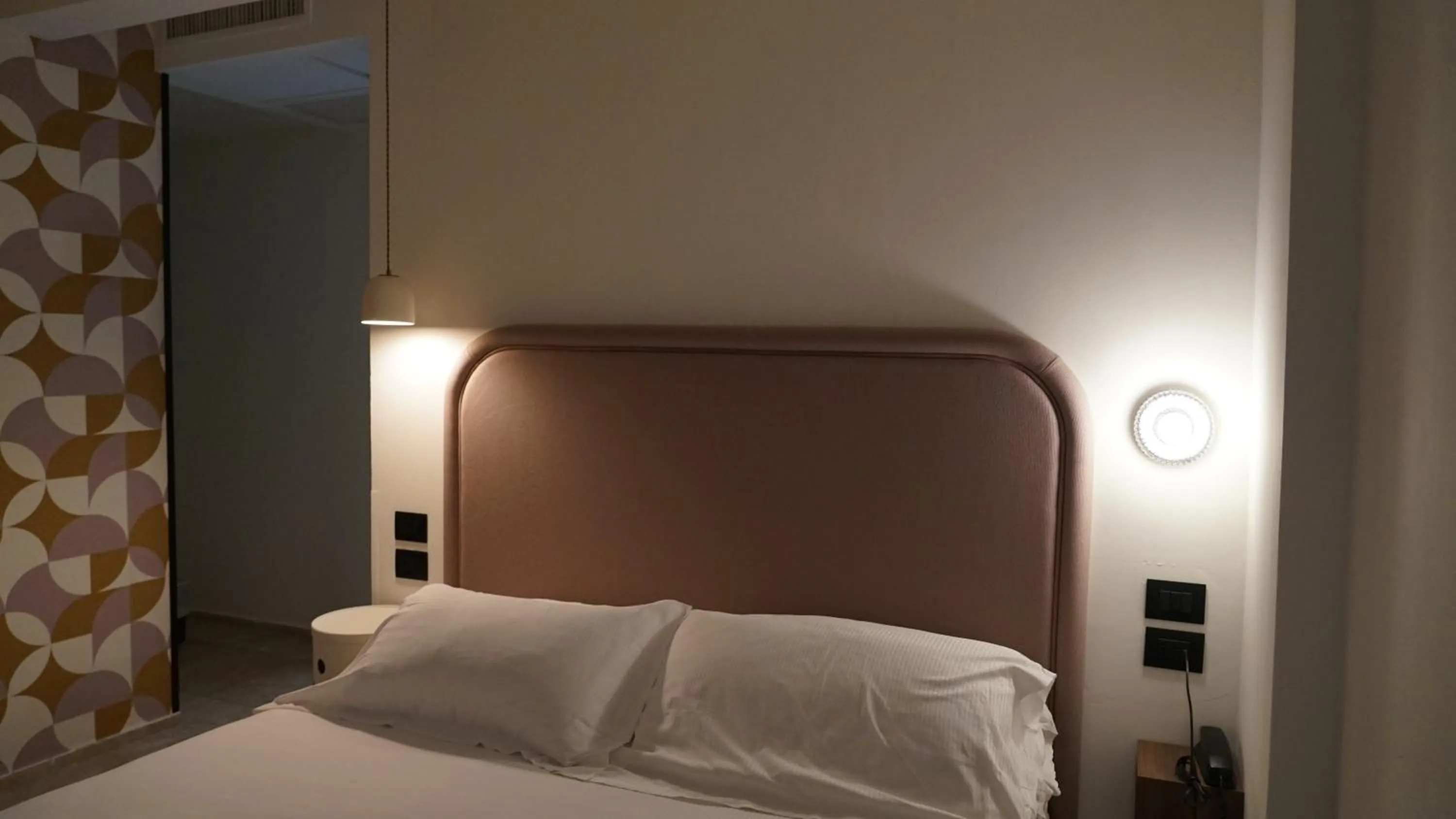 Bedroom, Bed in Hotel Jolly Roger