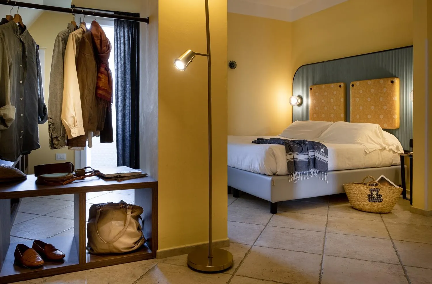 Photo of the whole room, Bed in Hotel Jolly Roger