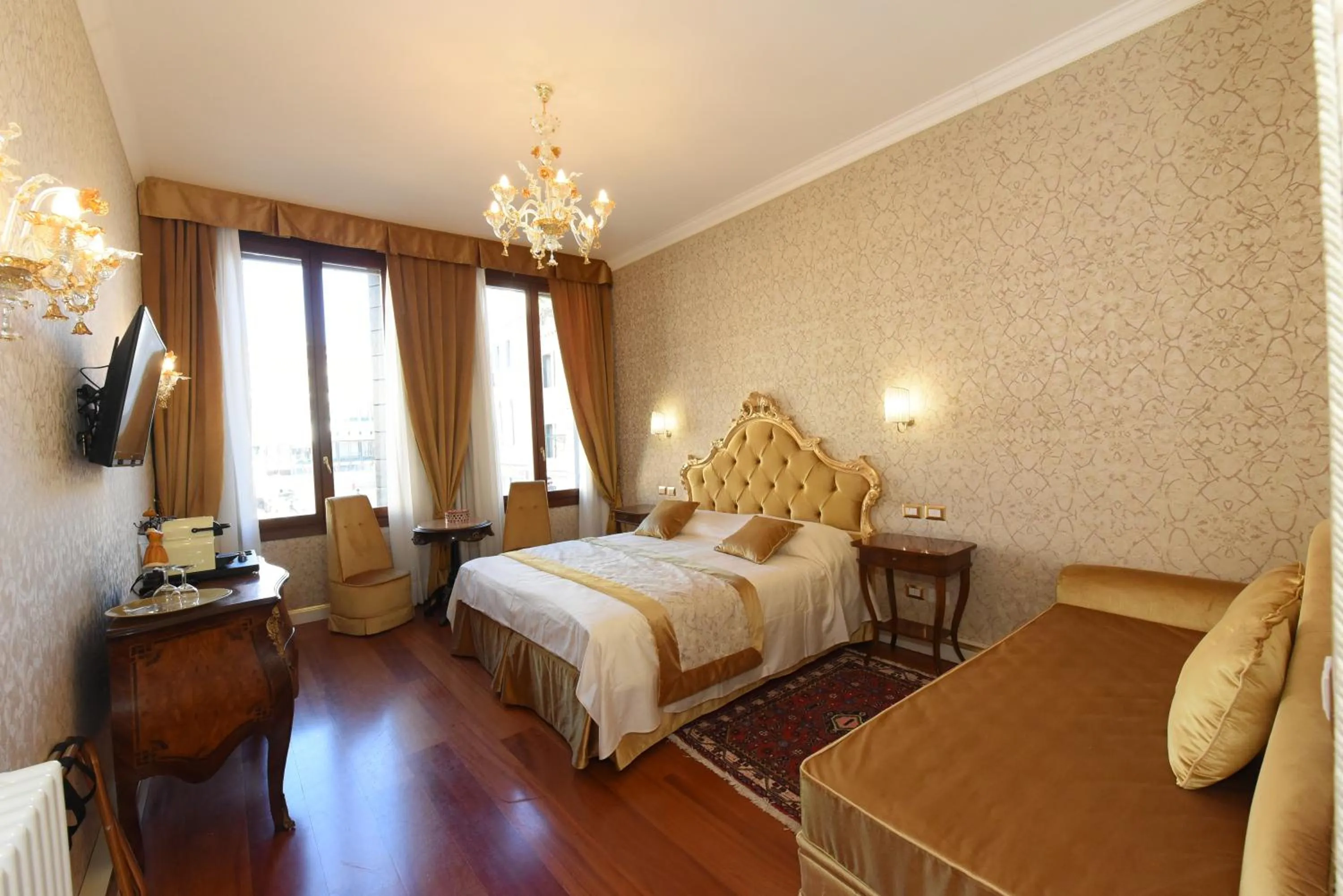 Photo of the whole room, Bed in 40.17 SAN MARCO