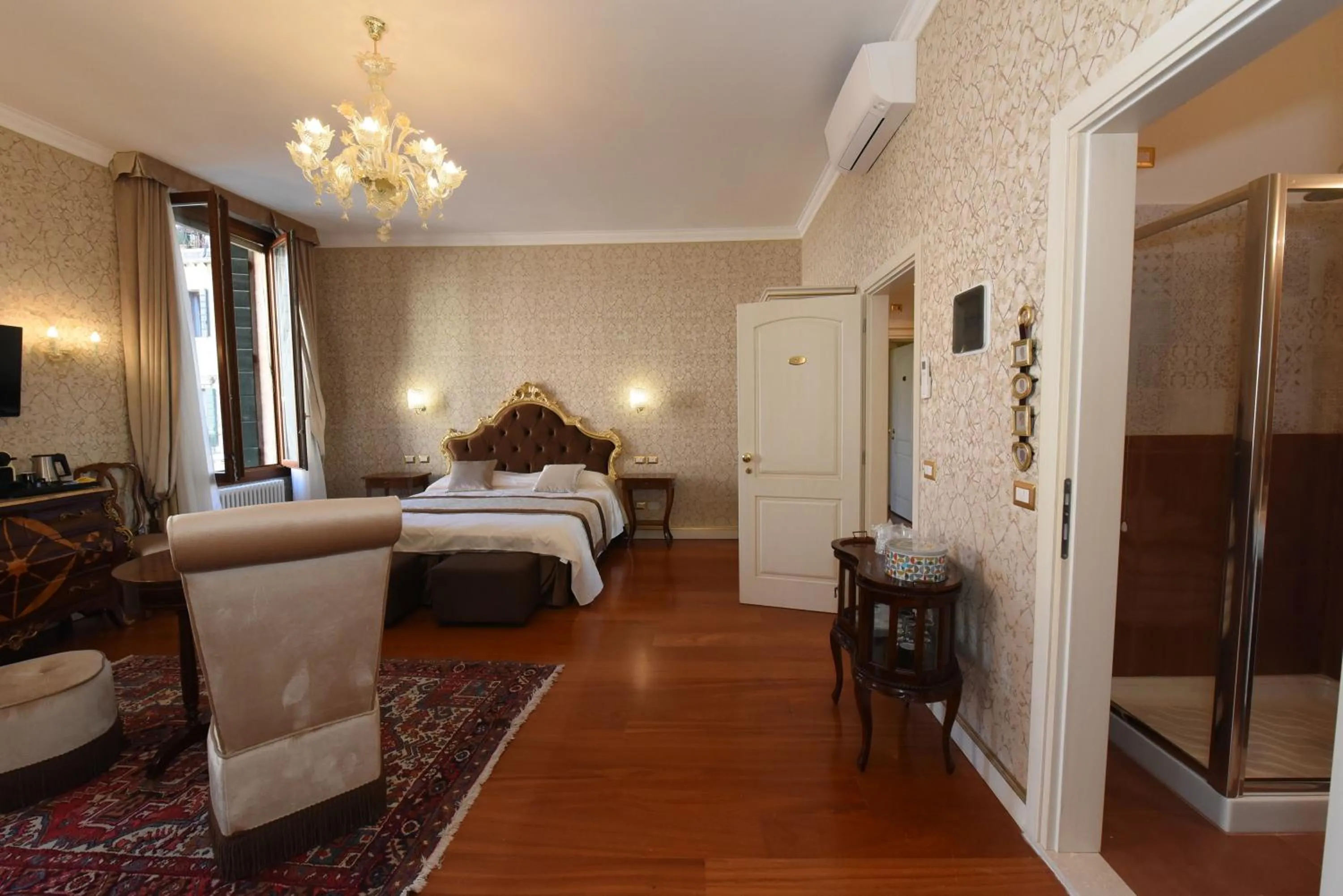 Photo of the whole room, Bed in 40.17 SAN MARCO