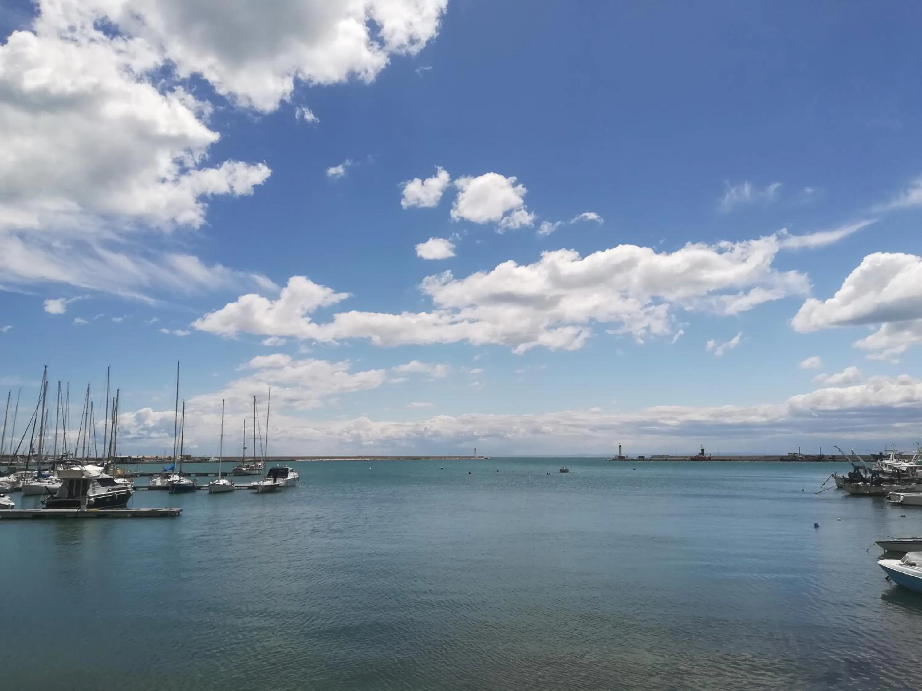Natural landscape in B&B Una Rotonda sul mare