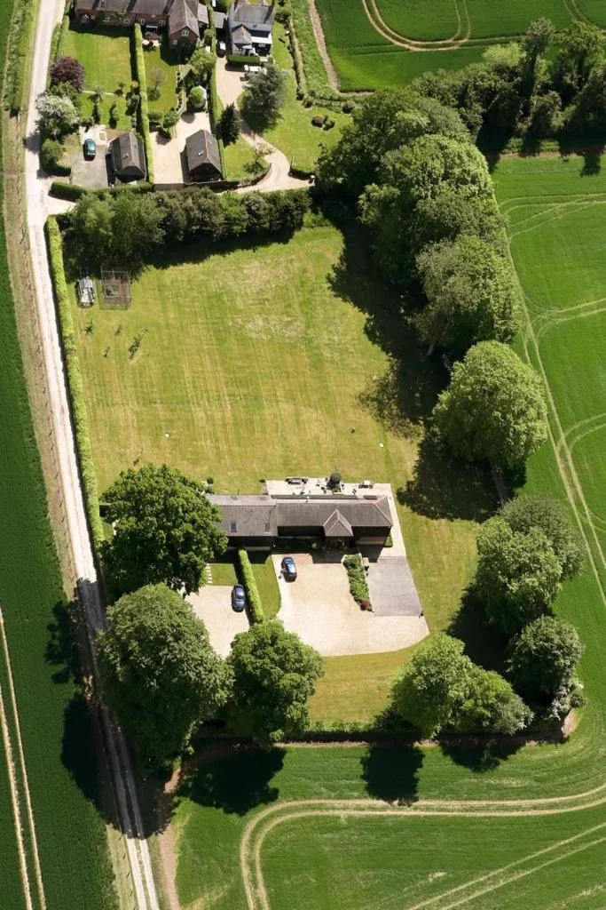 Neighbourhood in Mulberry Barn