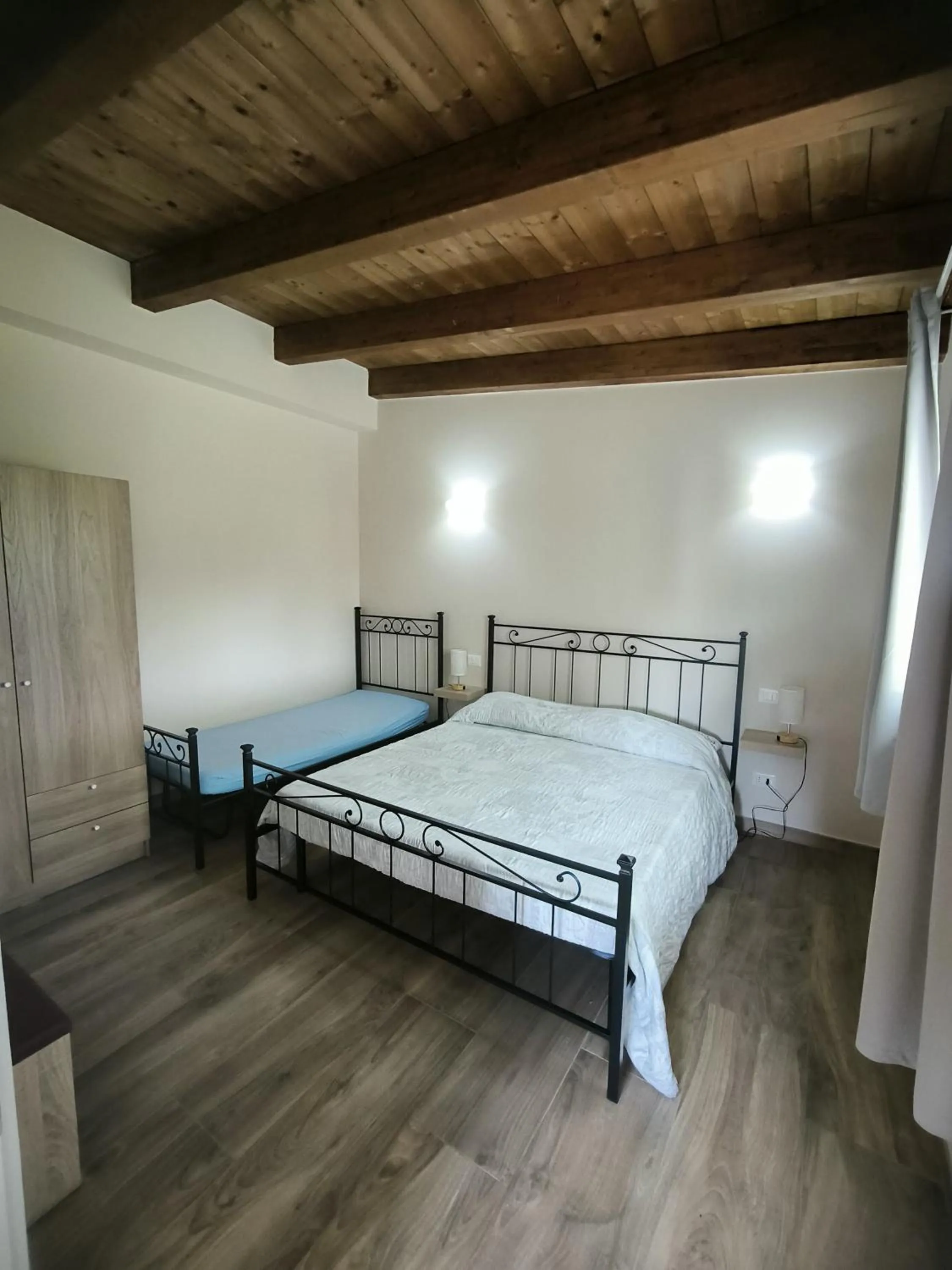 Bedroom, Bed in La Mimosa Chic