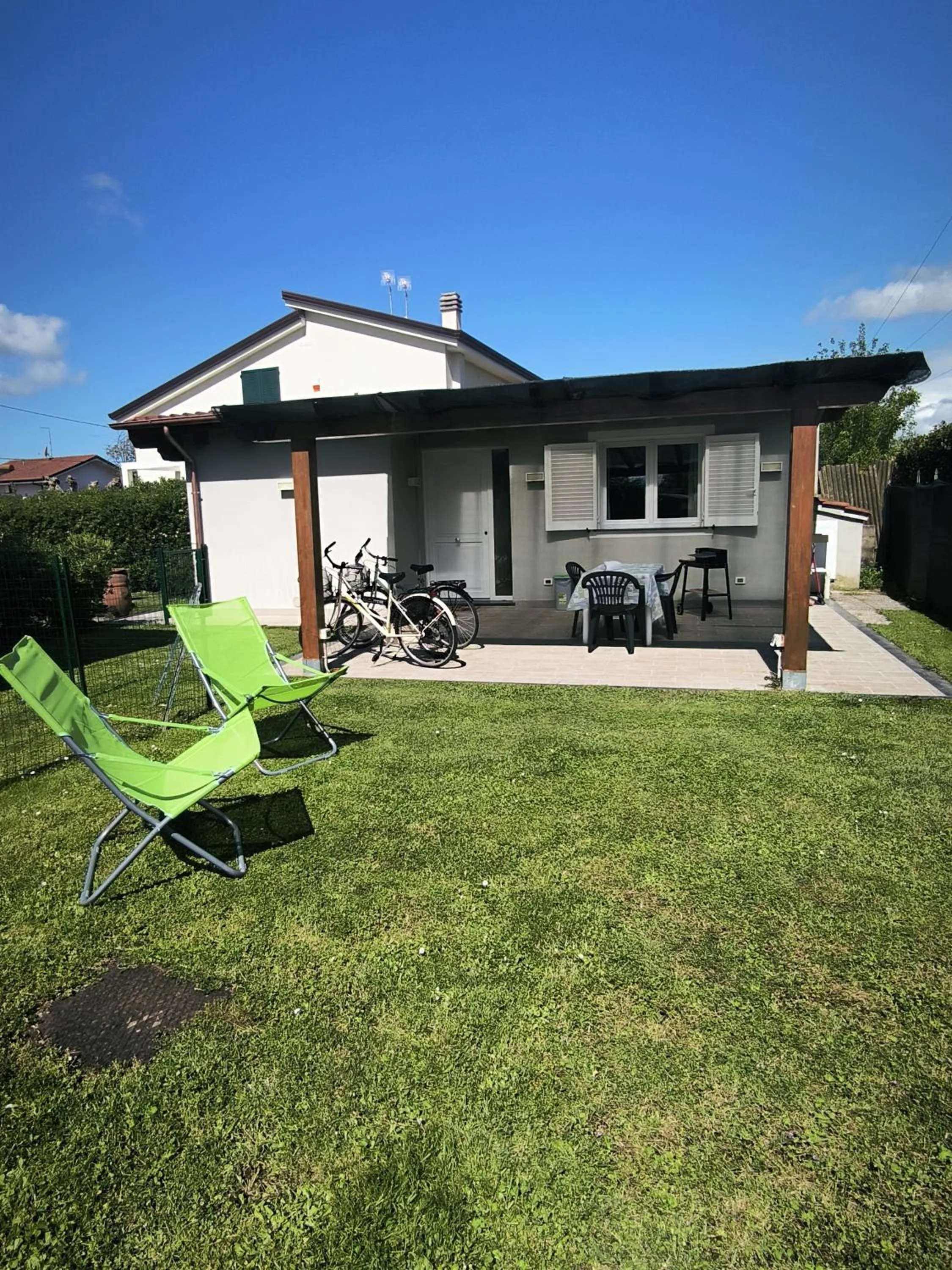 Garden in La Mimosa Chic