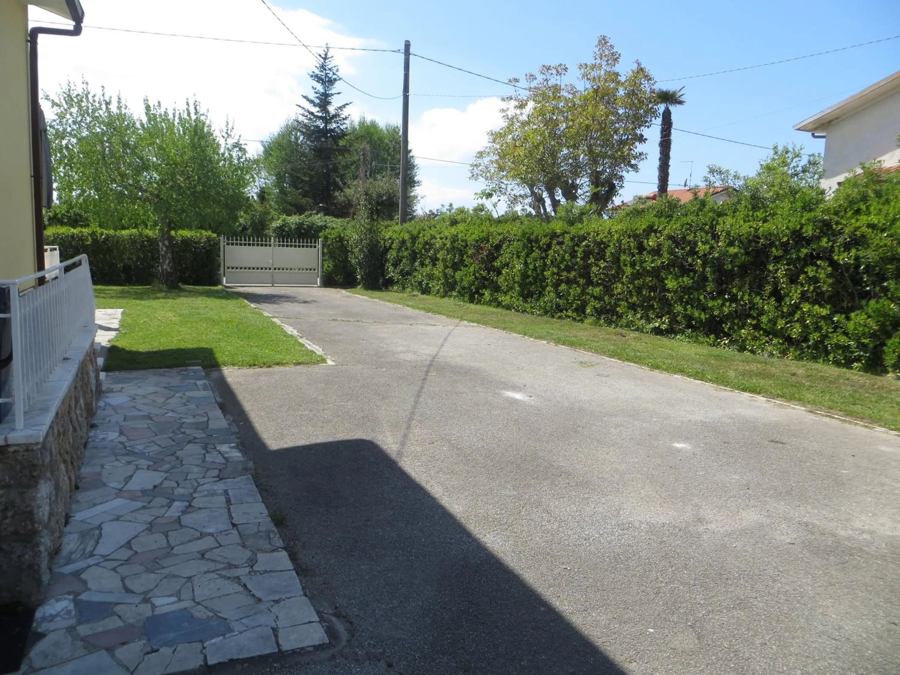 Garden in La Mimosa Chic