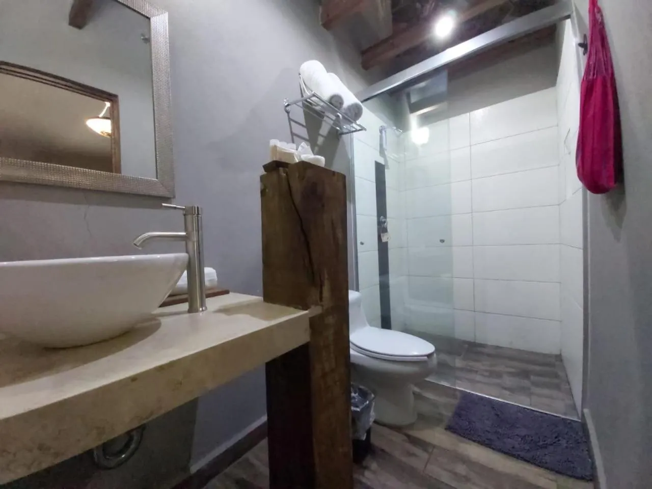 Toilet in Independencia Dos 7 Hotel Boutique