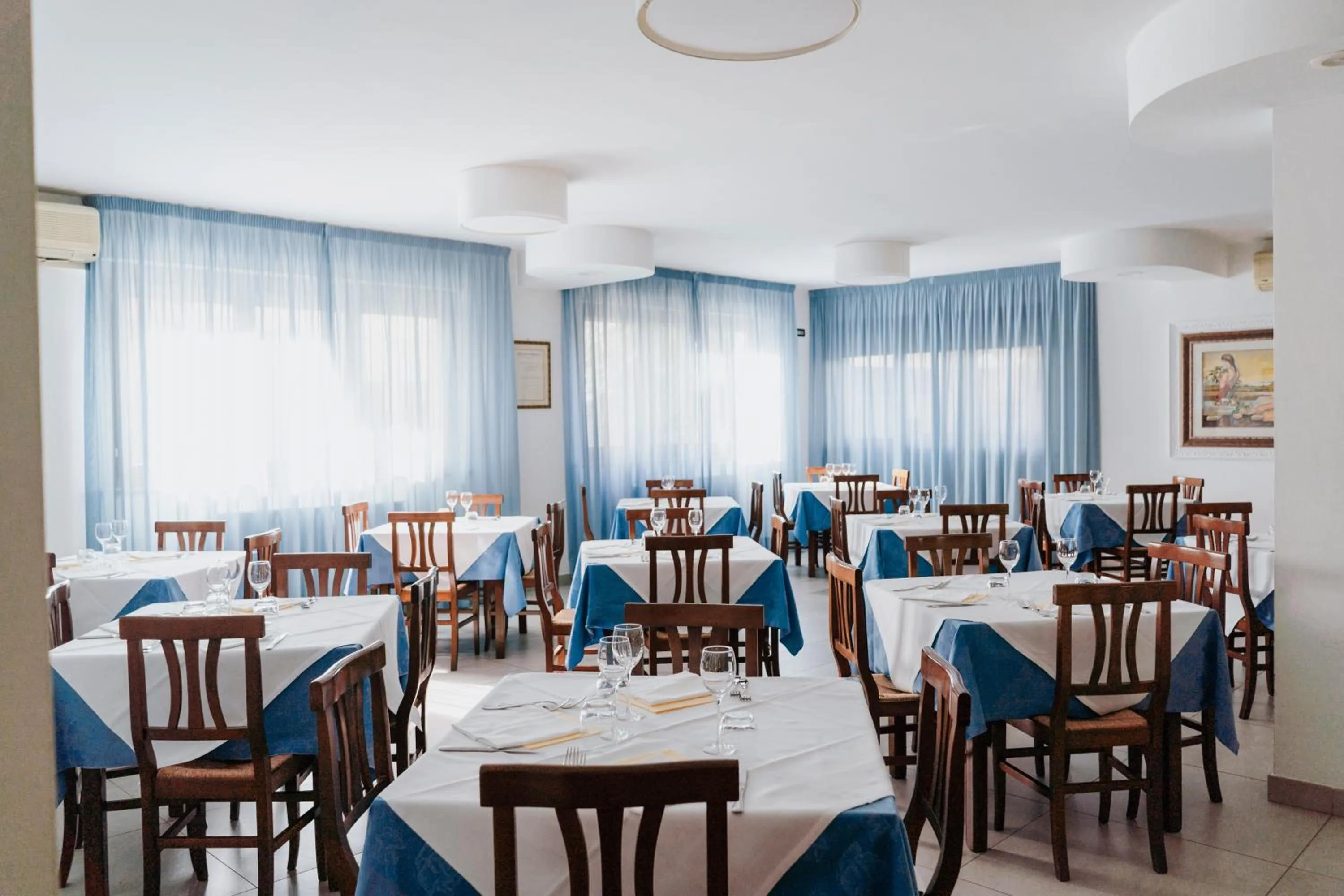 Restaurant/places to eat in Hotel D'Atri