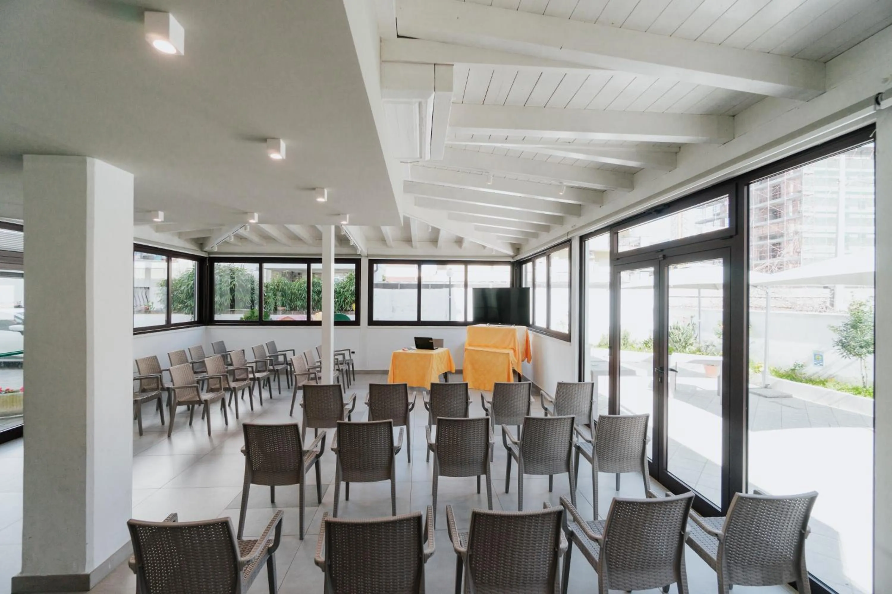 Business facilities in Hotel D'Atri