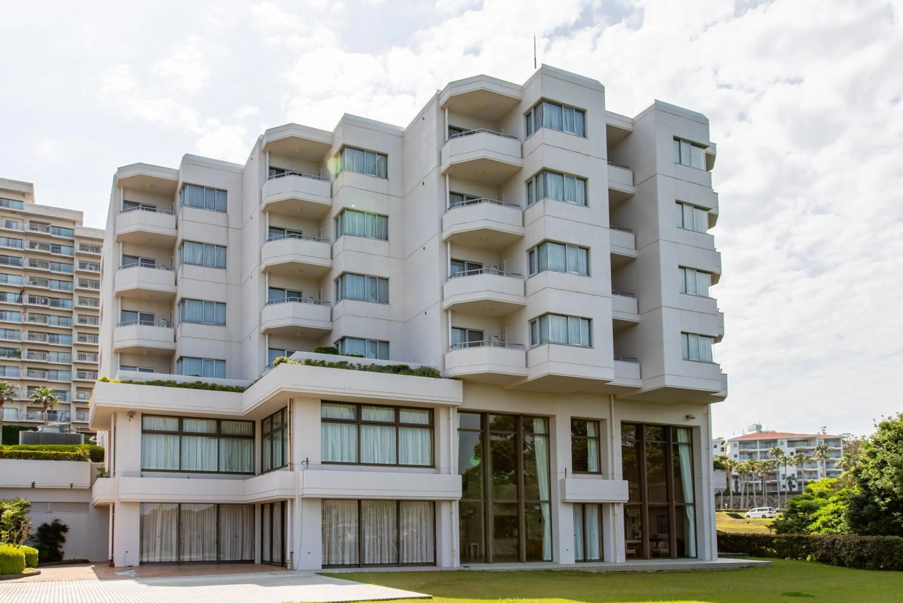 Property building in Wisterian Life Club Toba