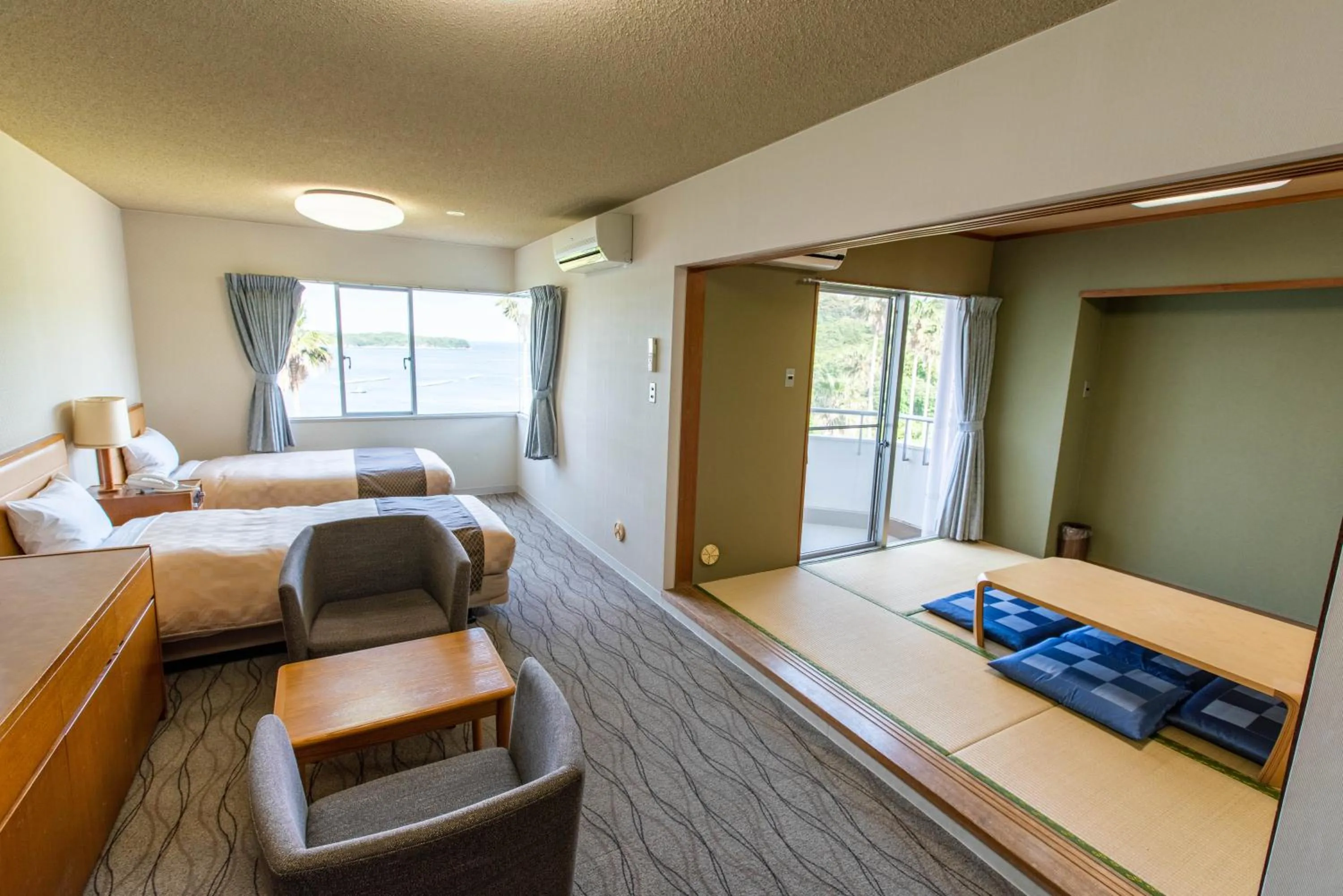 Photo of the whole room, Bed in Wisterian Life Club Toba