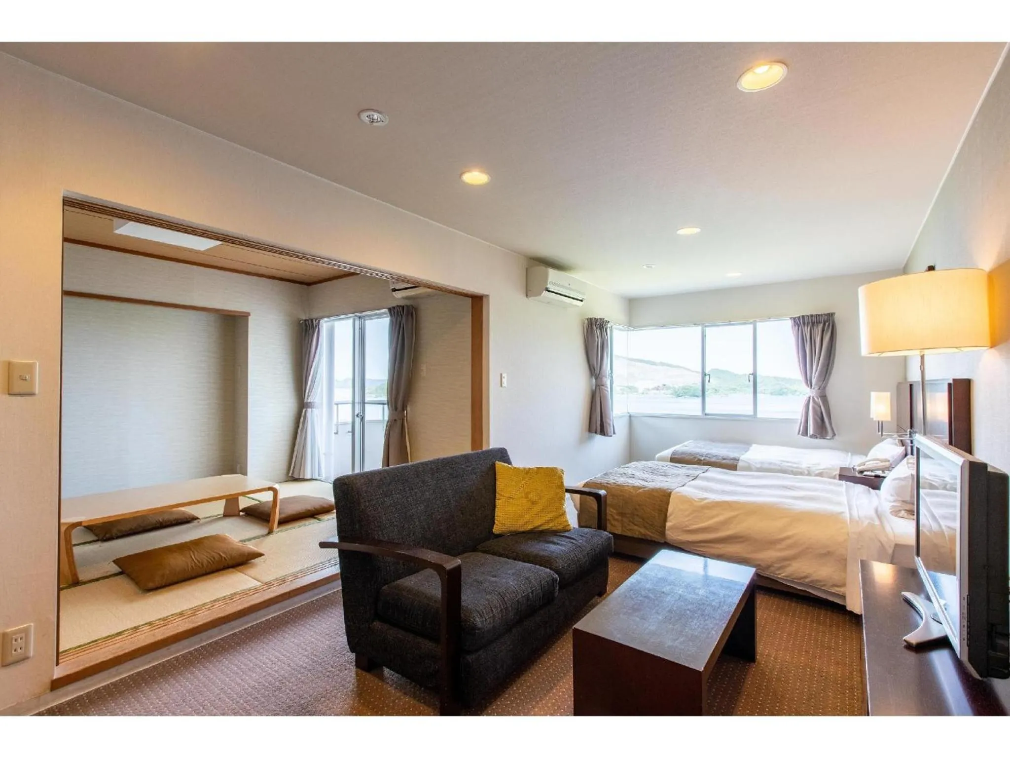 Bed in Wisterian Life Club Toba