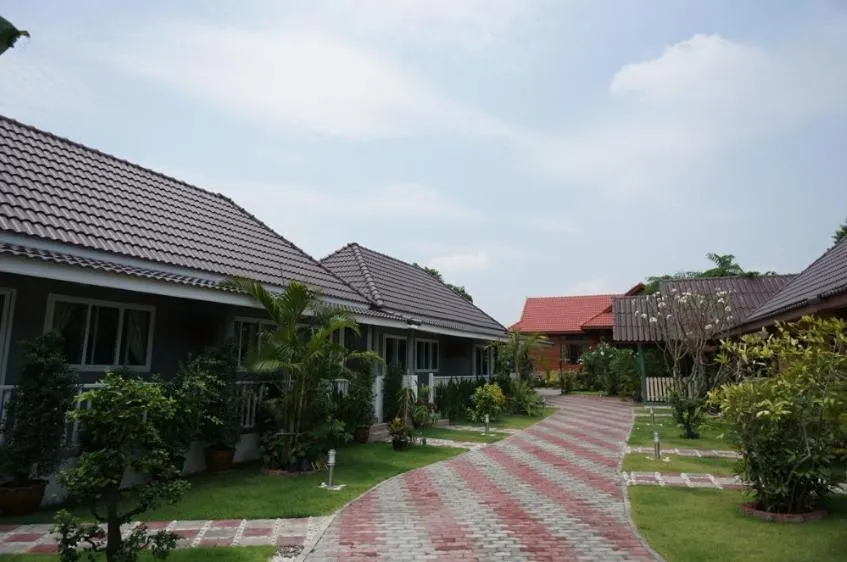 Property building in Baan Penny