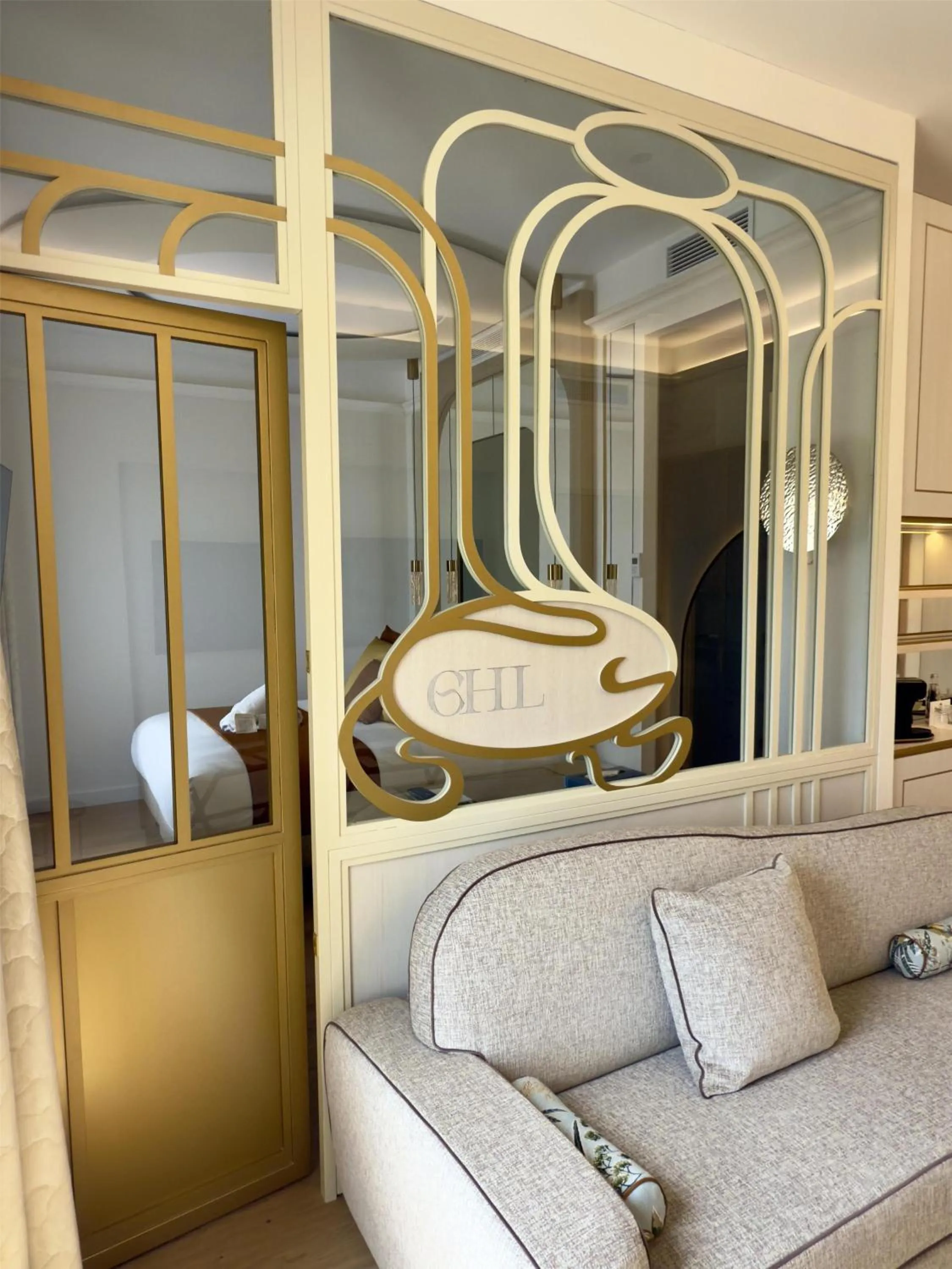 Photo of the whole room, Bed in Grand Hotel Des Lecques; BW Signature Collection