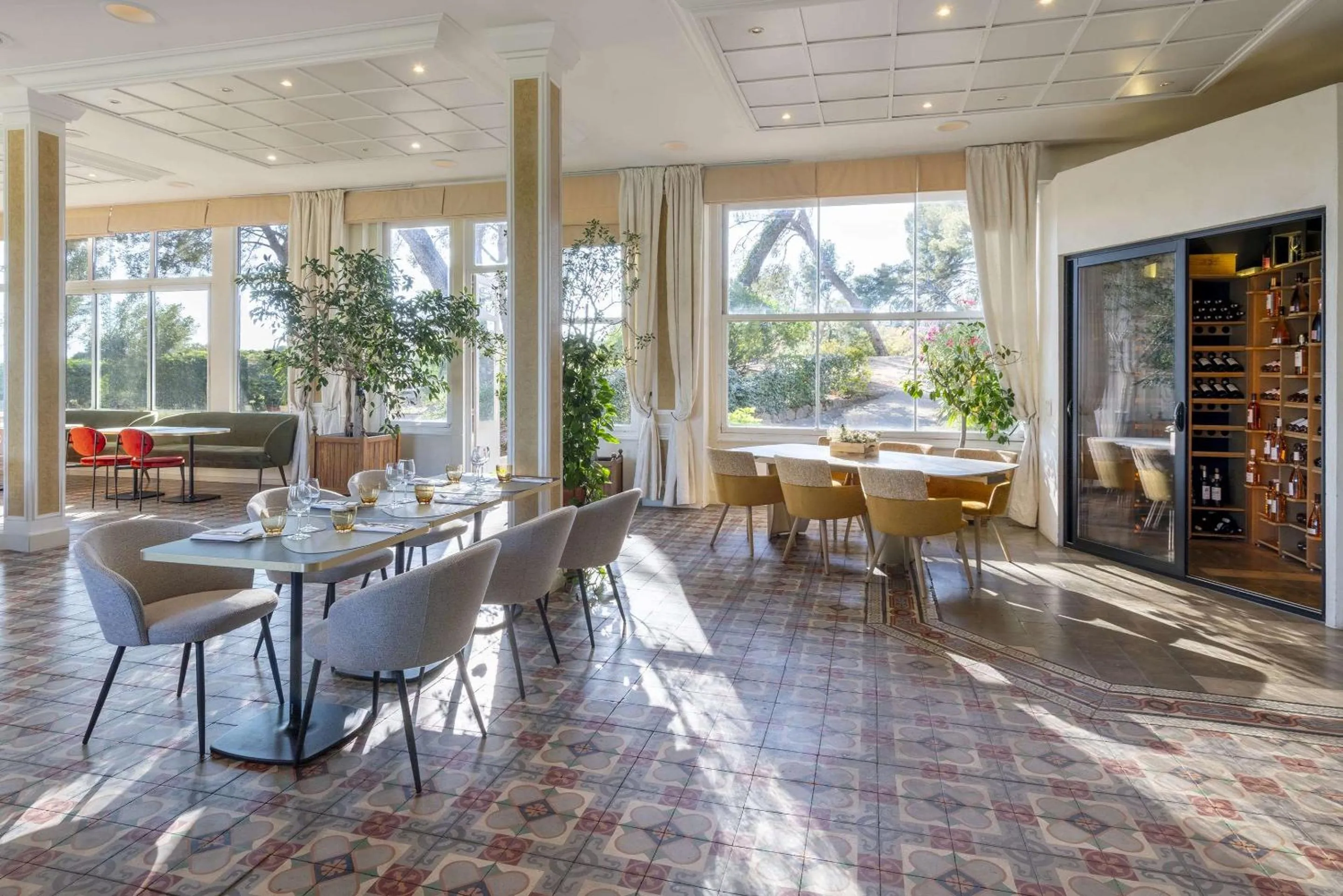 Restaurant/places to eat in Grand Hotel Des Lecques; BW Signature Collection