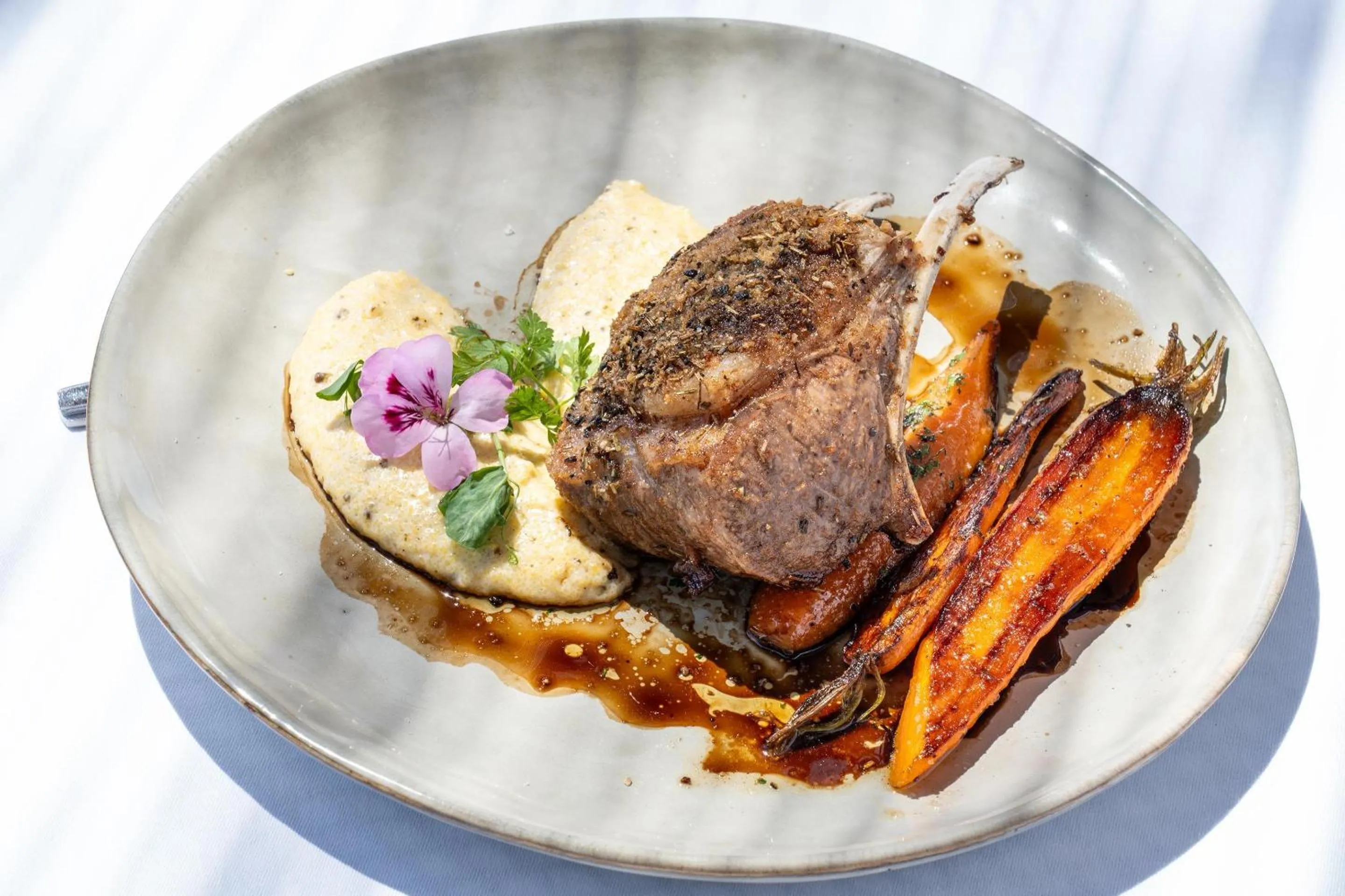 Restaurant/places to eat in Grand Hotel Des Lecques; BW Signature Collection