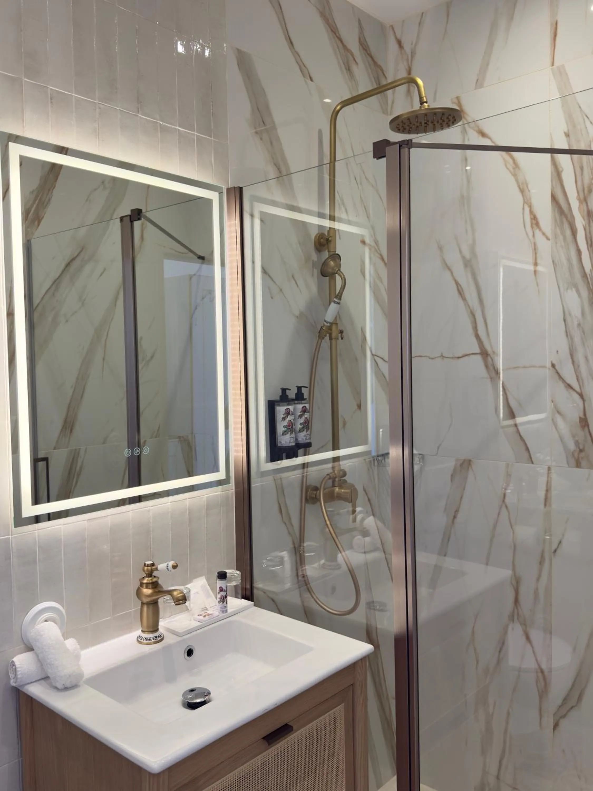 Bathroom in Grand Hotel Des Lecques; BW Signature Collection