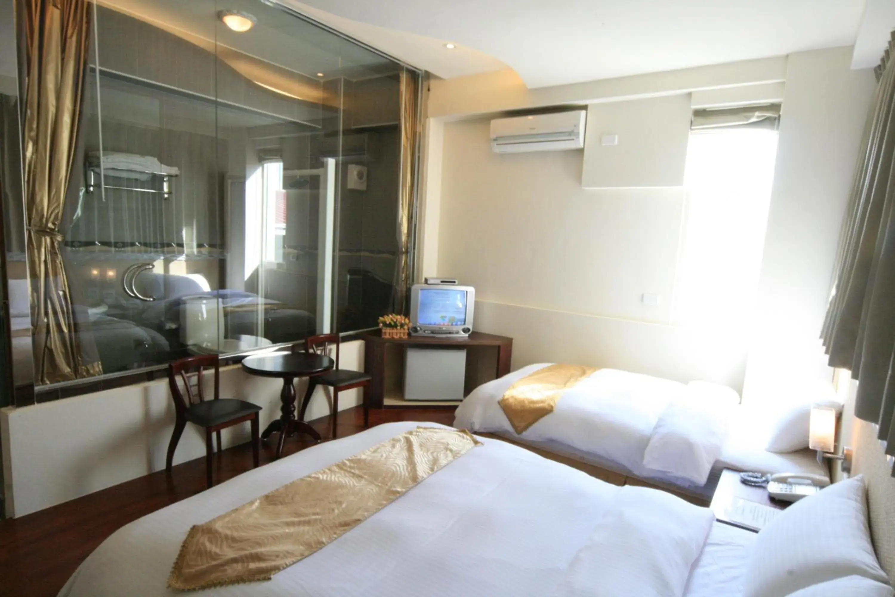 Classic Triple Room in Ri Yue Hu Pan Resort Classic Triple Room in Ri Yue Hu Pan Resort