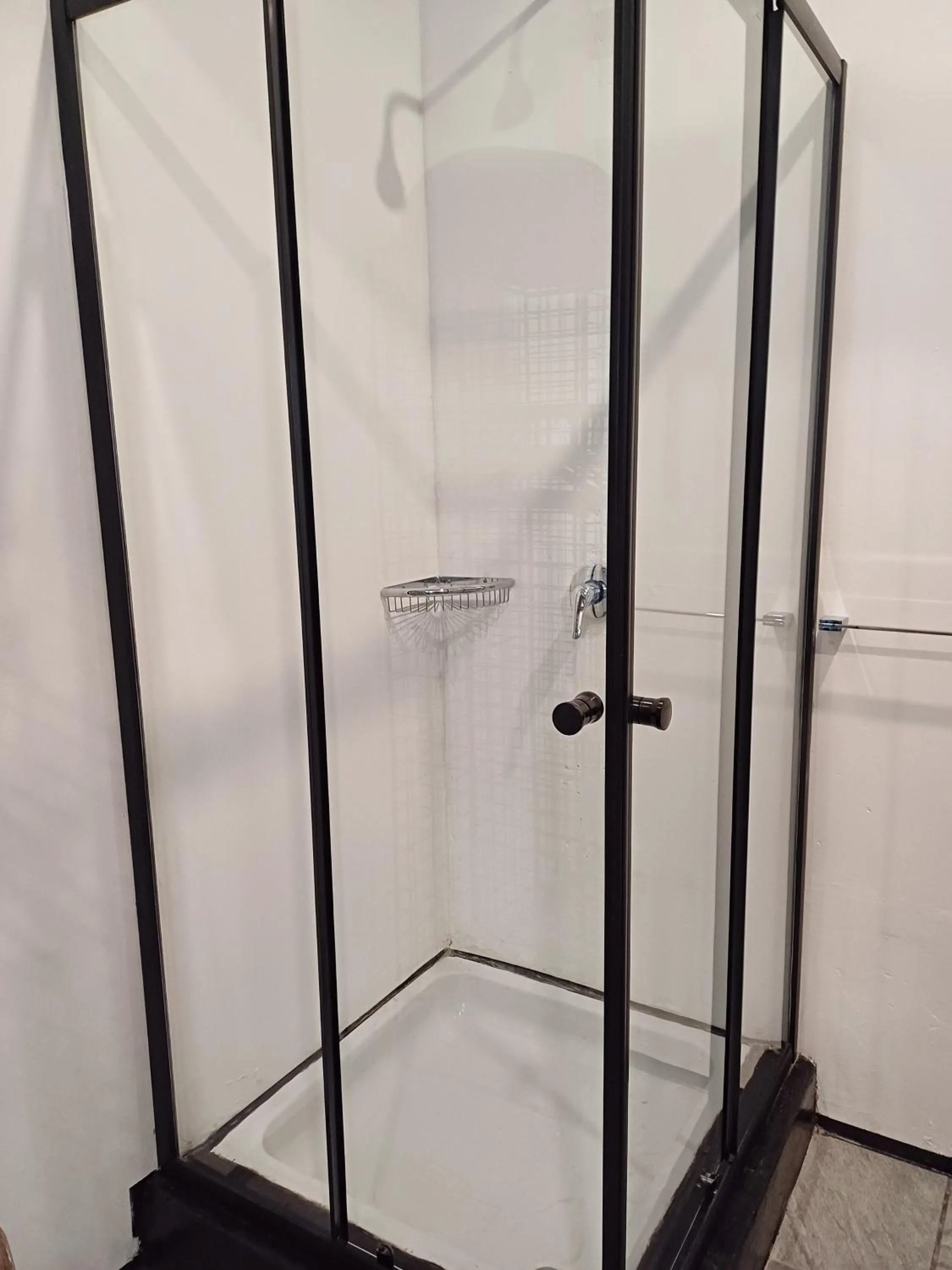 Shower in Affi lande Boetiek guestfarm