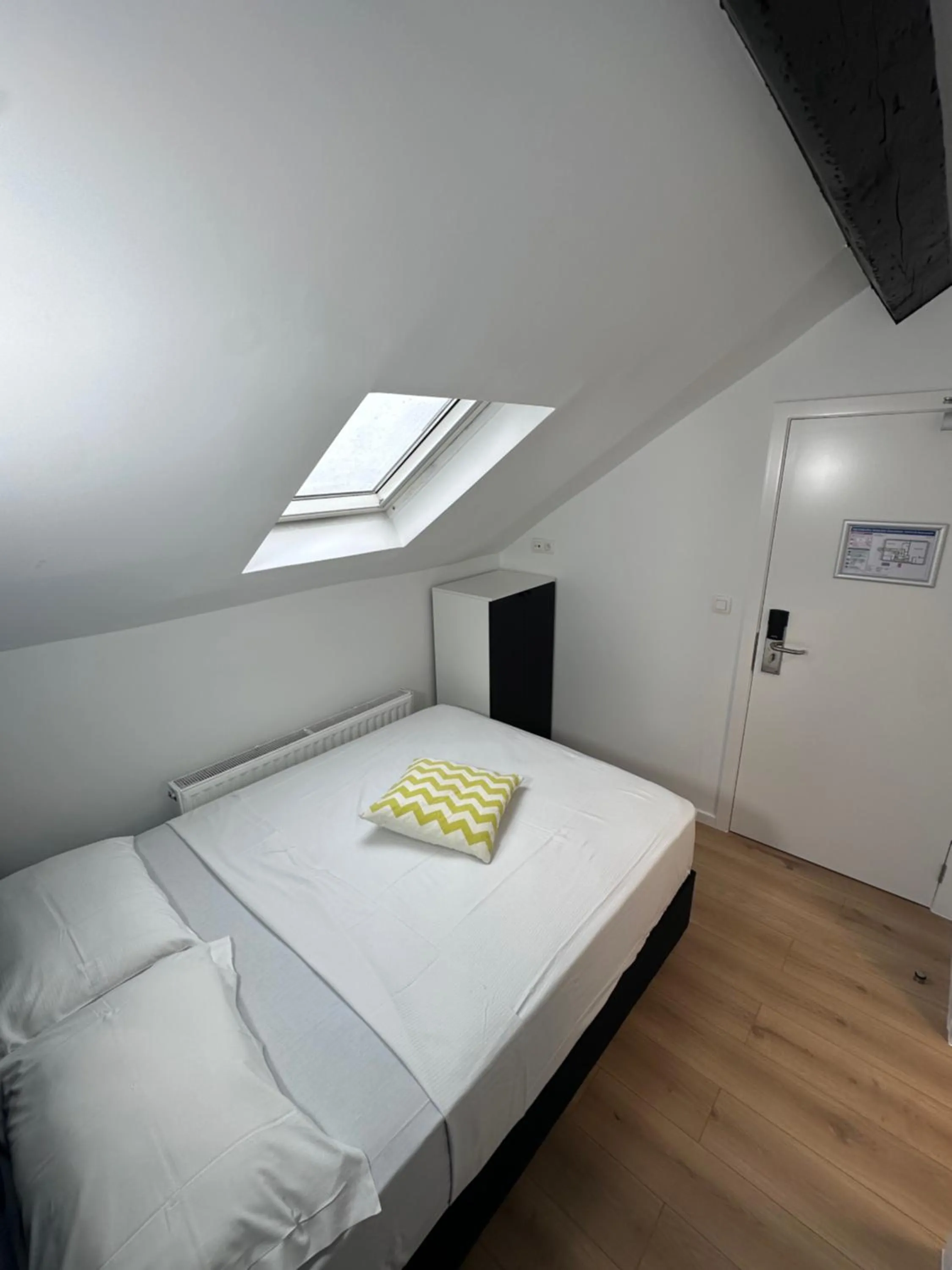 Photo of the whole room, Bed in Hotel Albert