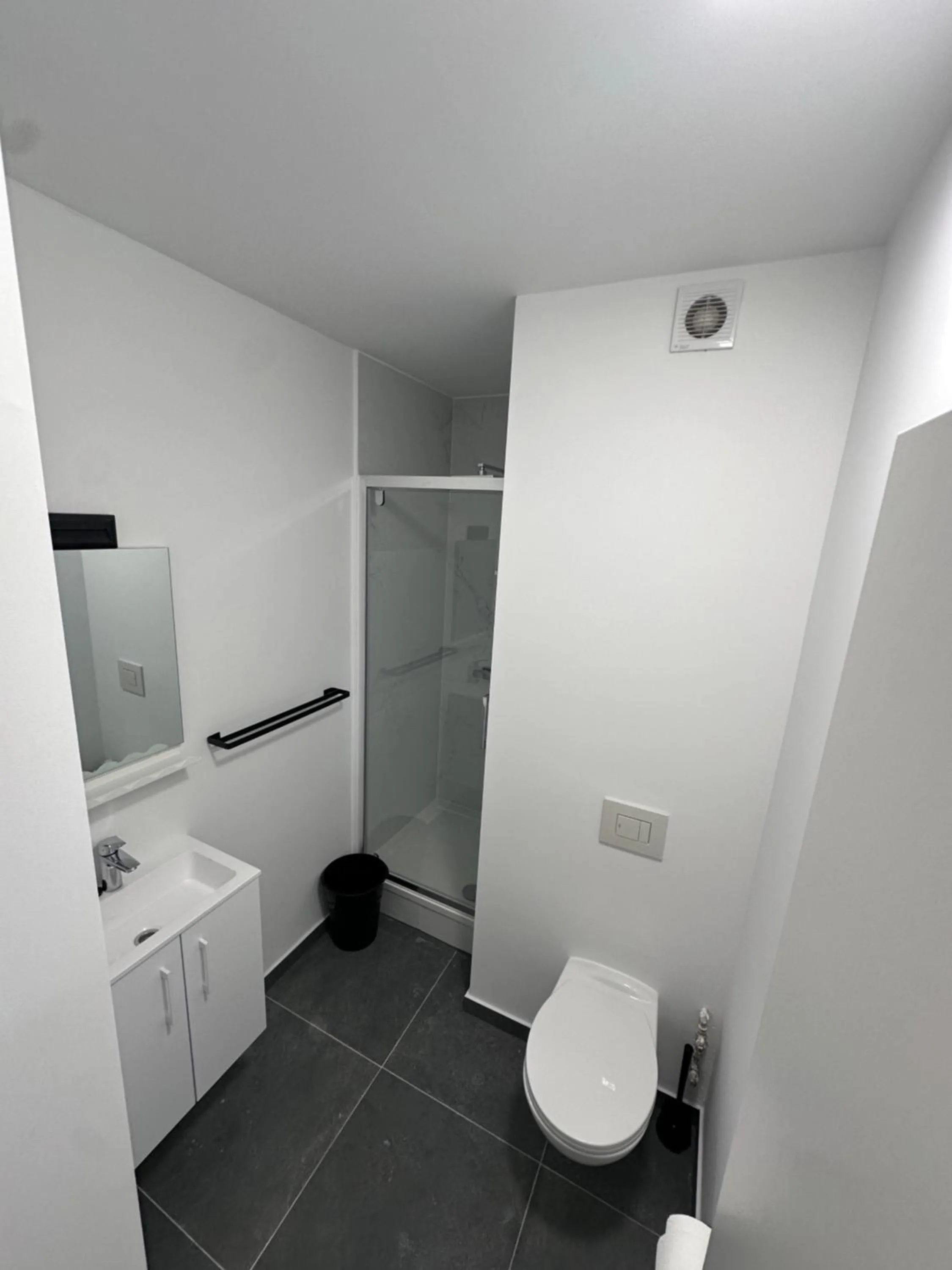 Shower in Hotel Albert