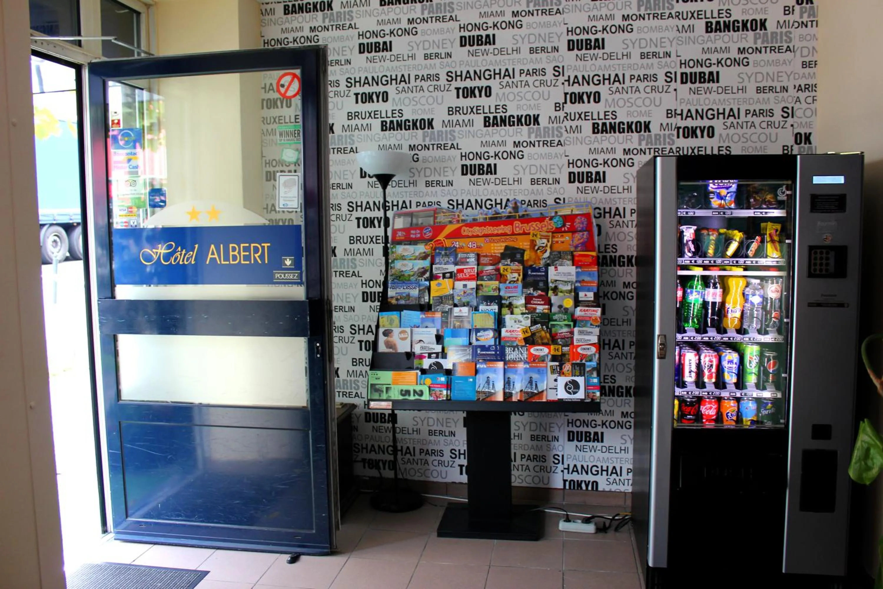 Lobby or reception in Albert Hotel