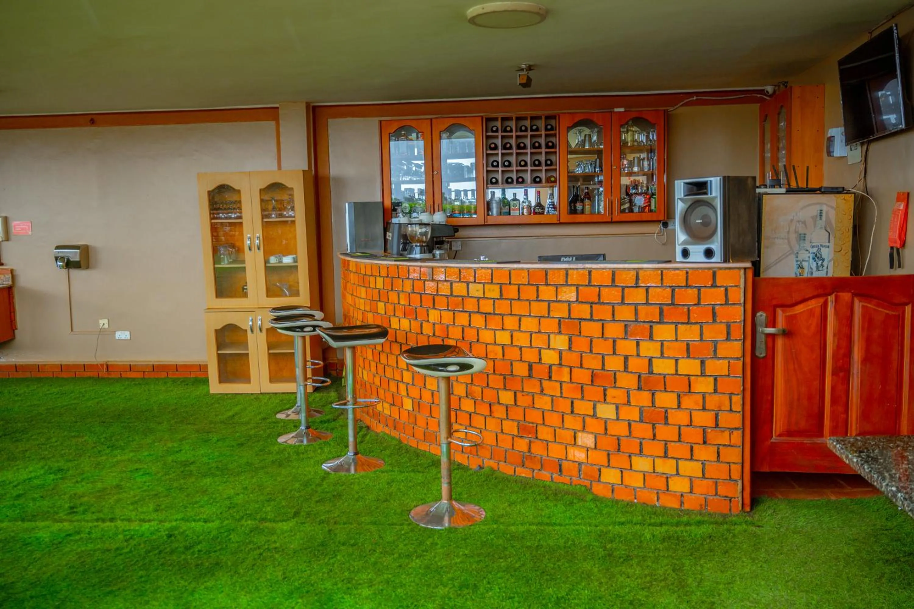 Lounge or bar in Crystal Suites & Apartments