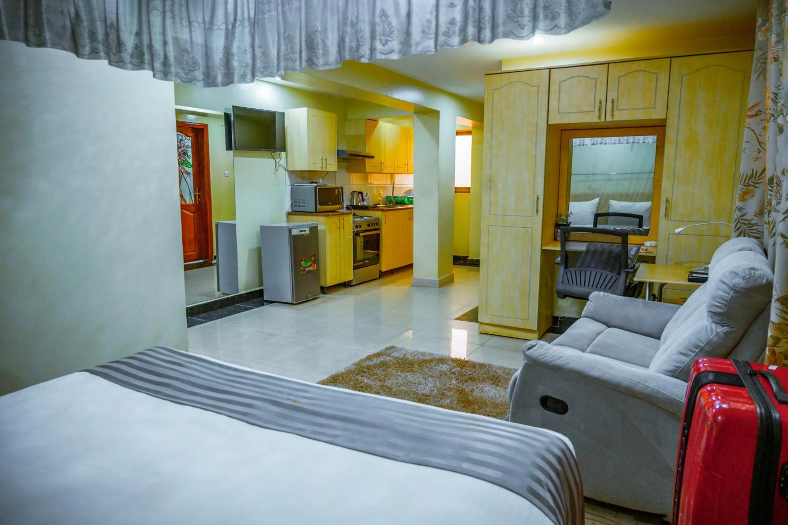 View (from property/room), Bed in Crystal Suites & Apartments