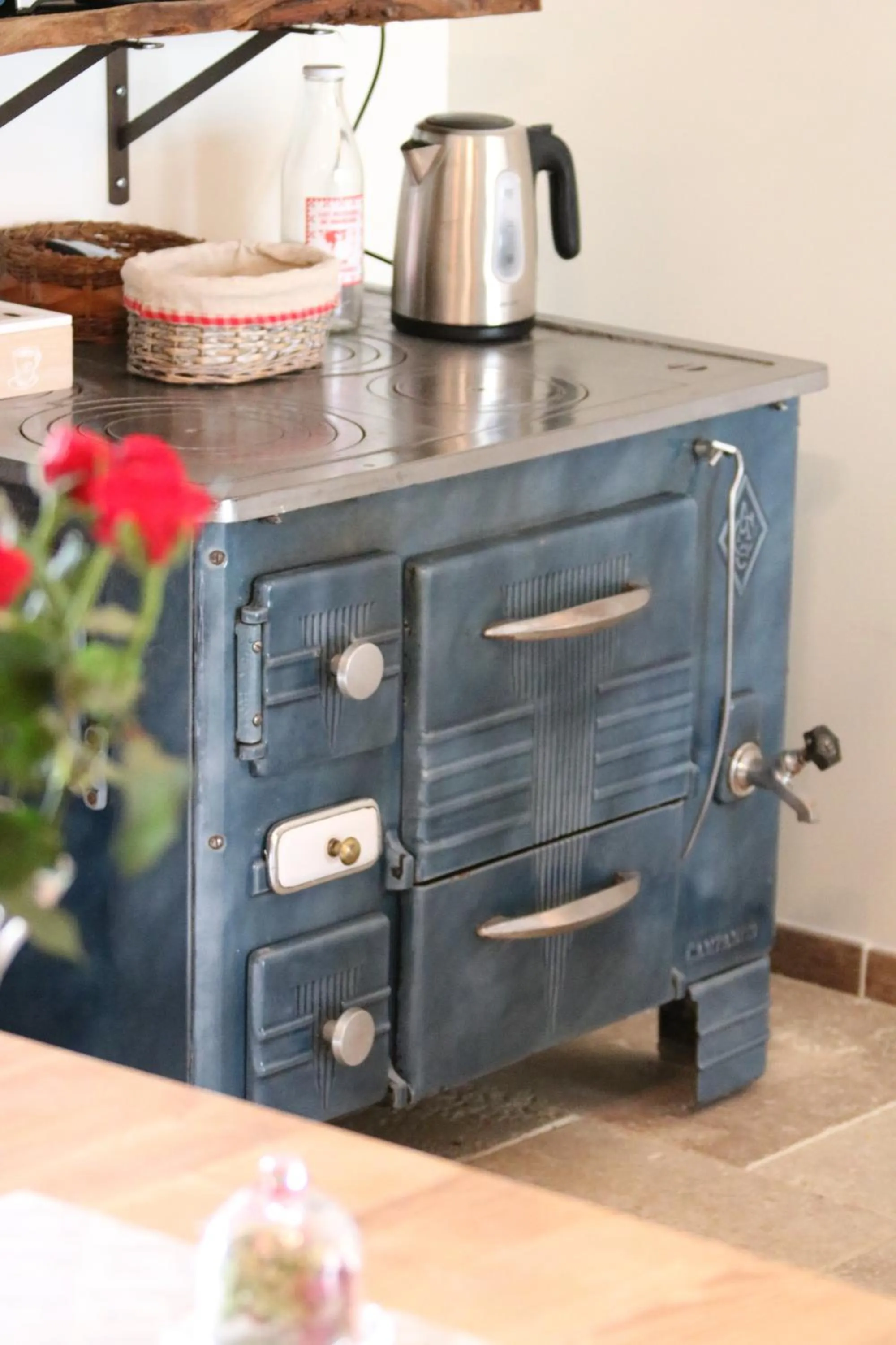 Decorative detail in Antre Lacs