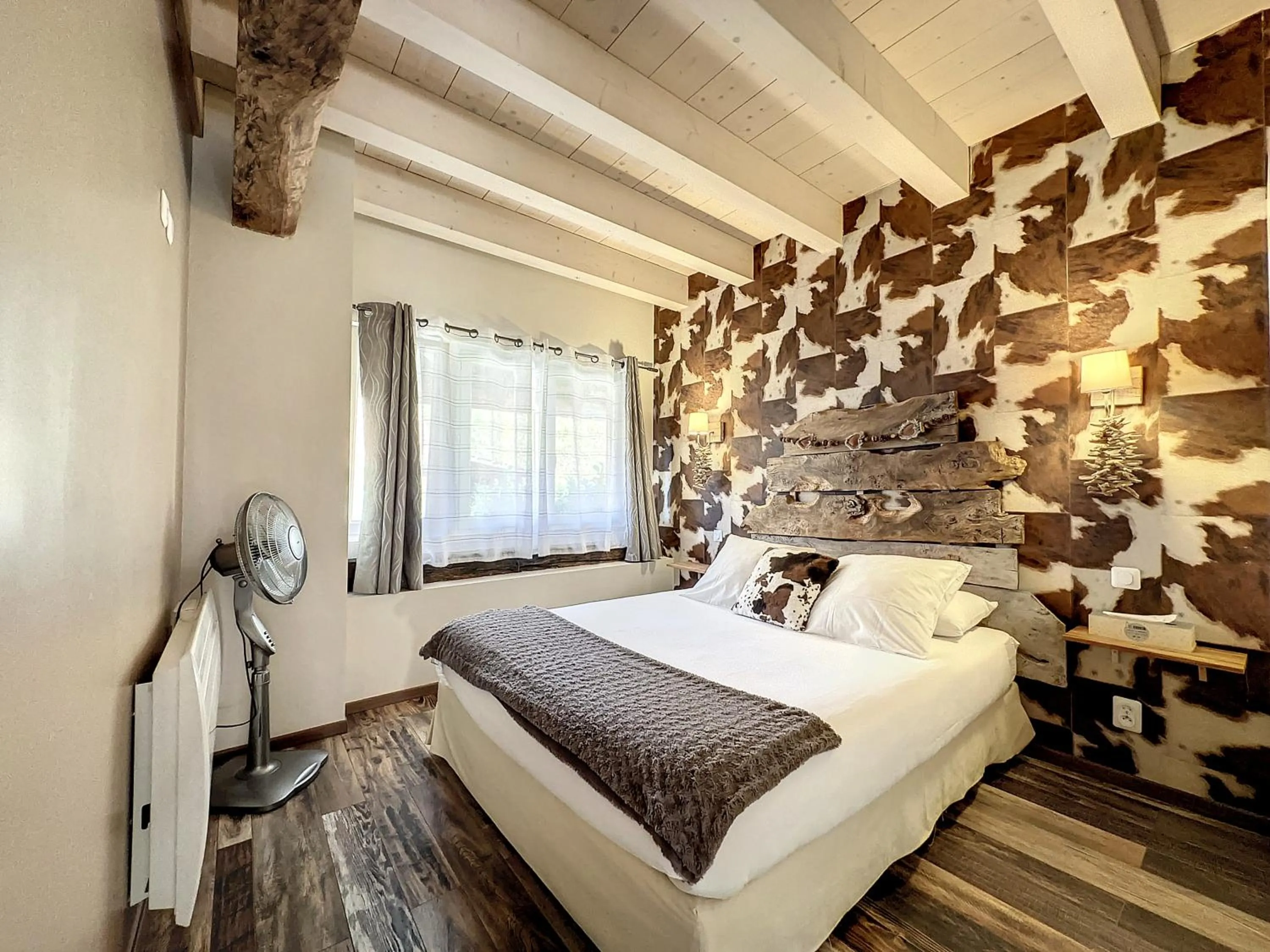 Photo of the whole room, Bed in Antre Lacs