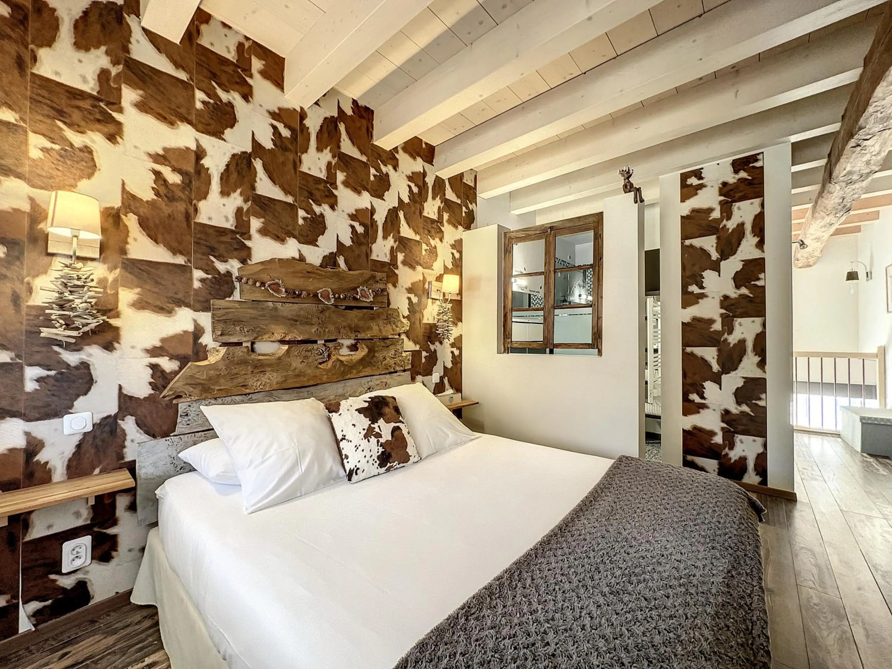 Photo of the whole room, Bed in Antre Lacs