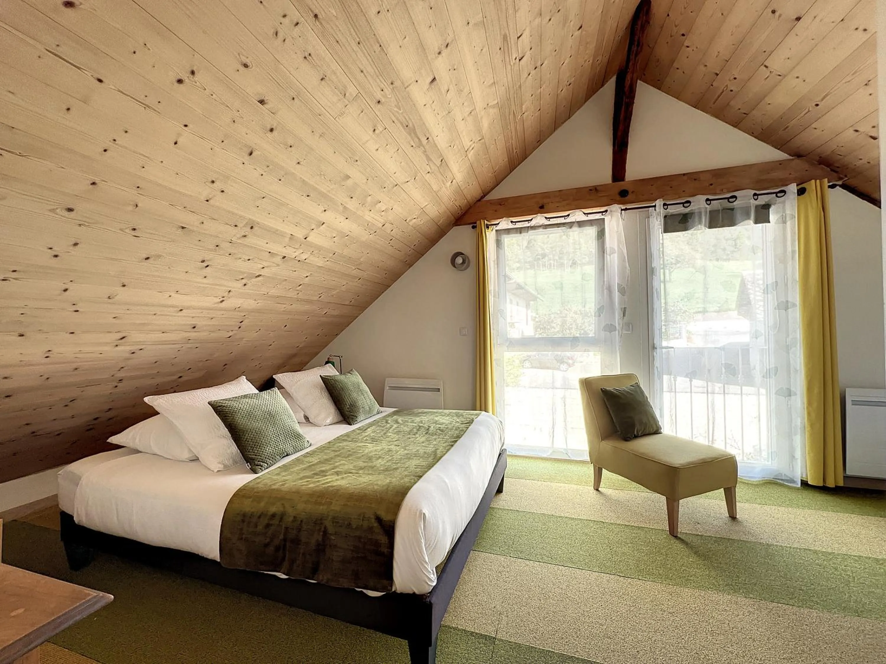 Bedroom, Bed in Antre Lacs