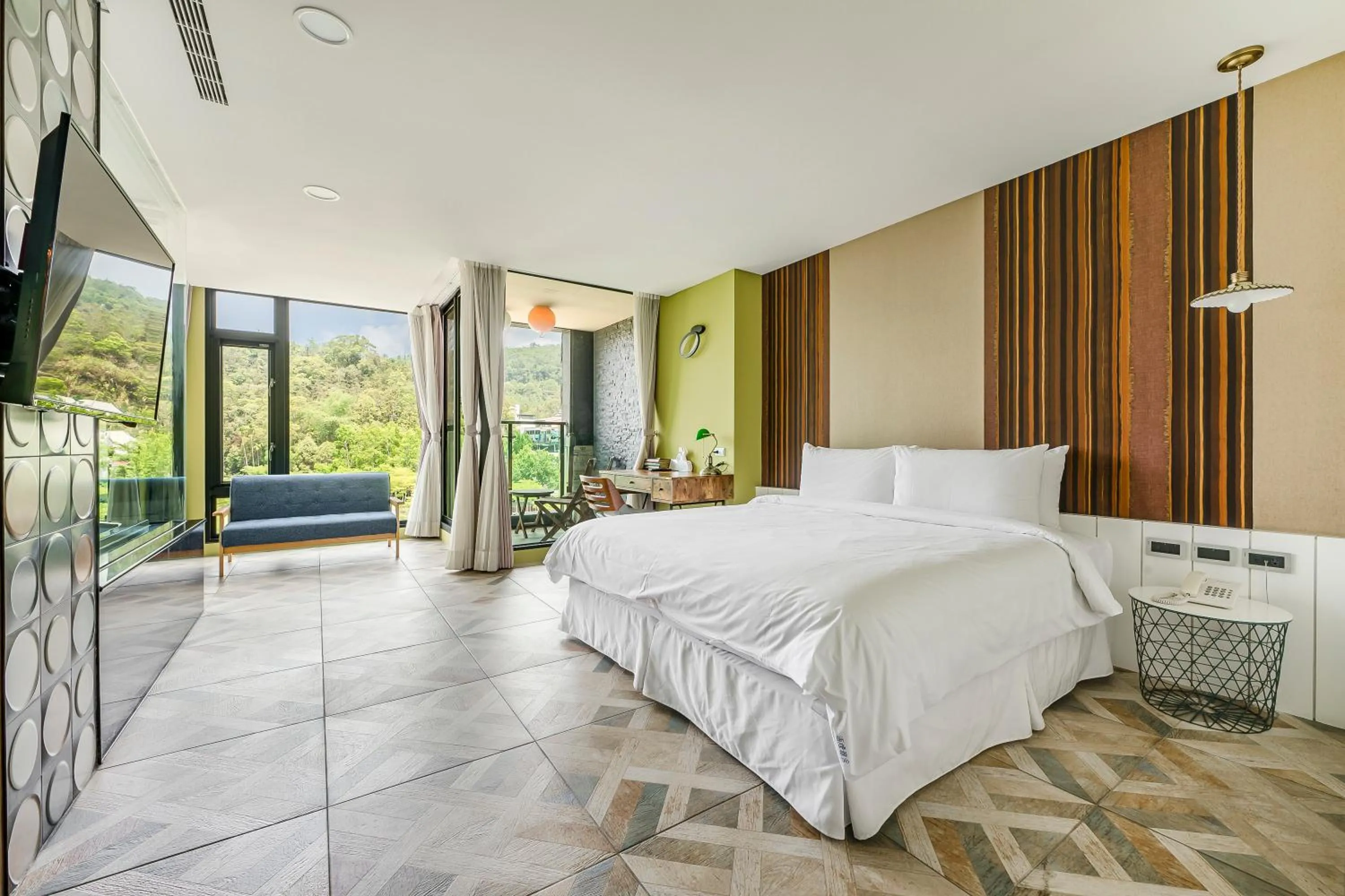 Photo of the whole room, Bed in Han Yan Design Hotel