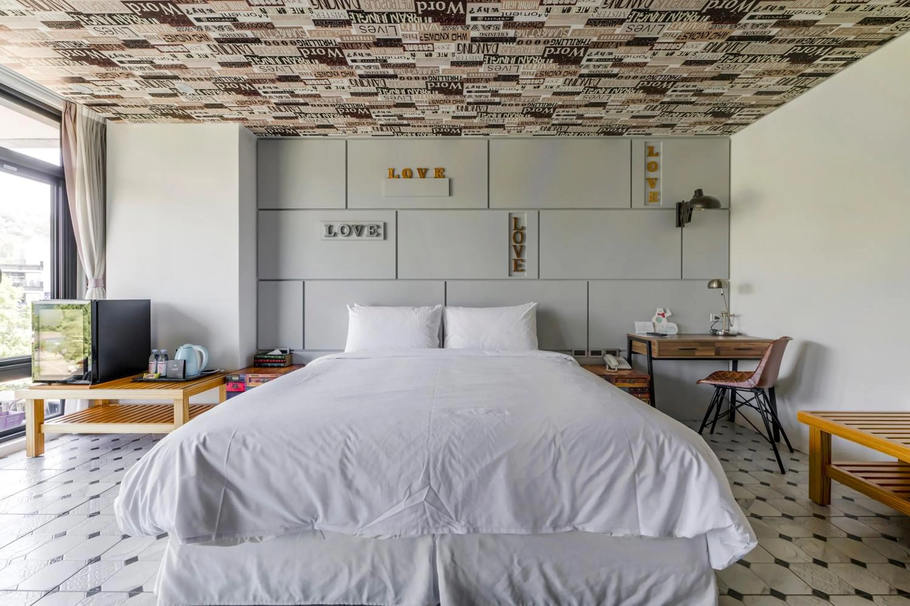 Bed in Han Yan Design Hotel