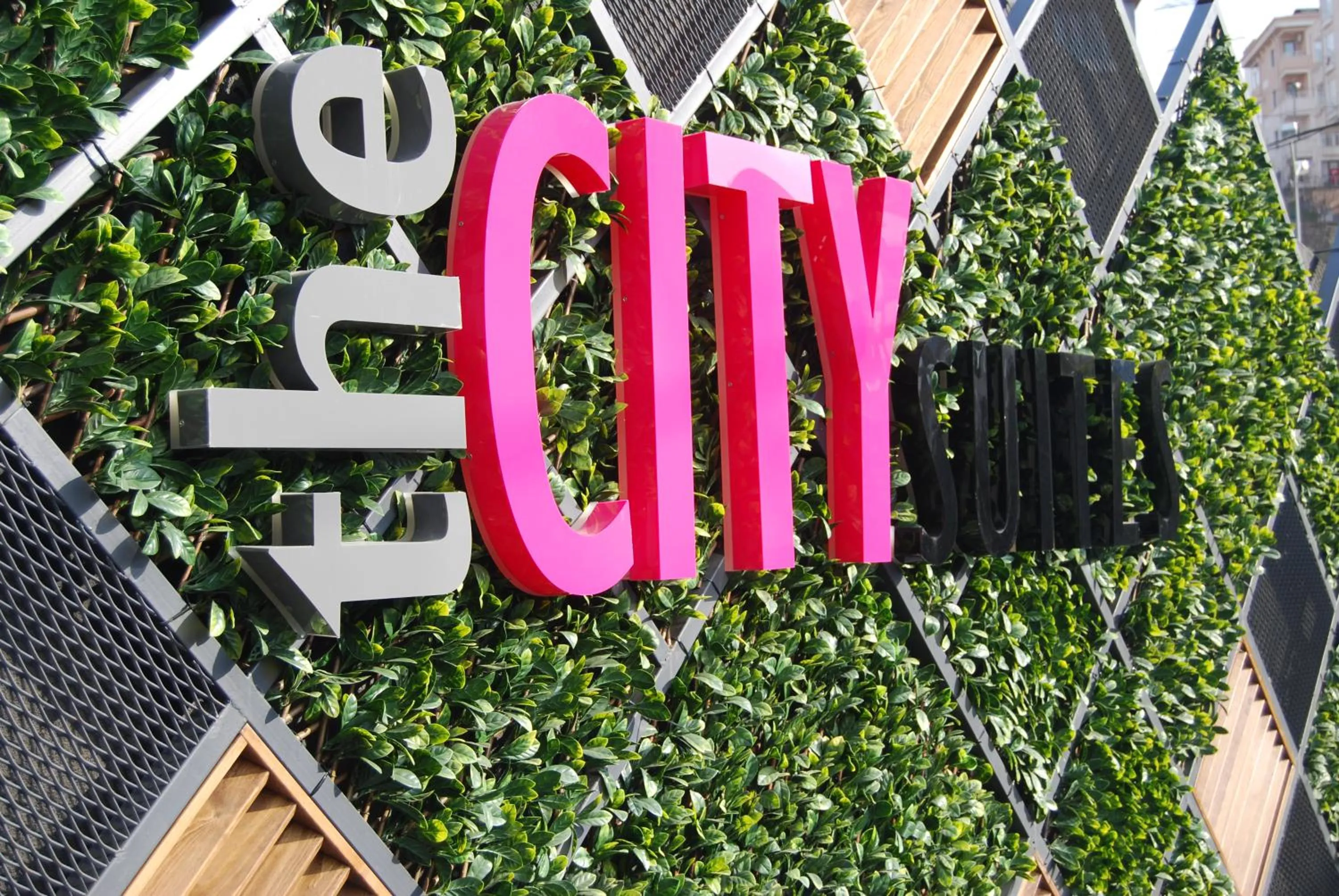 Facade/entrance in The City Suites