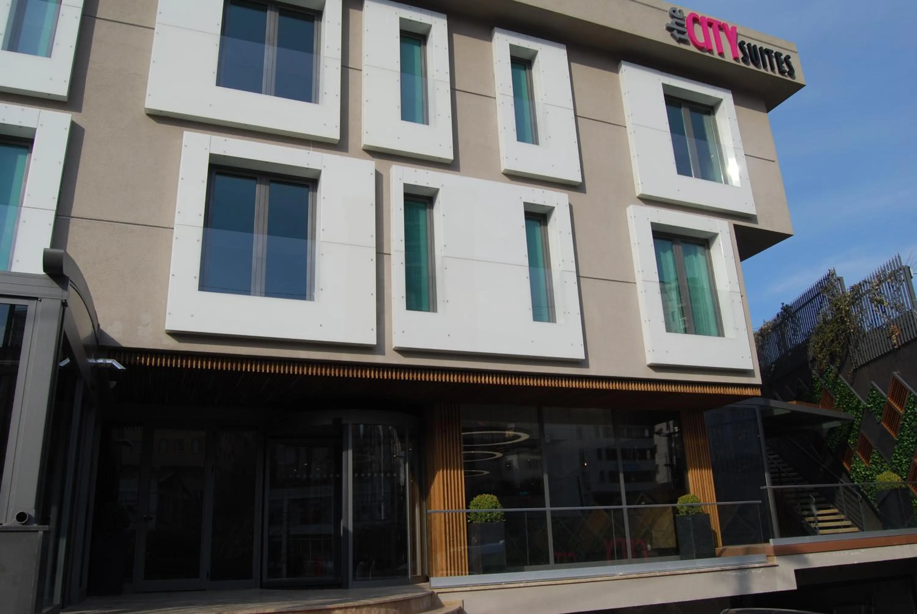 Facade/entrance in The City Suites
