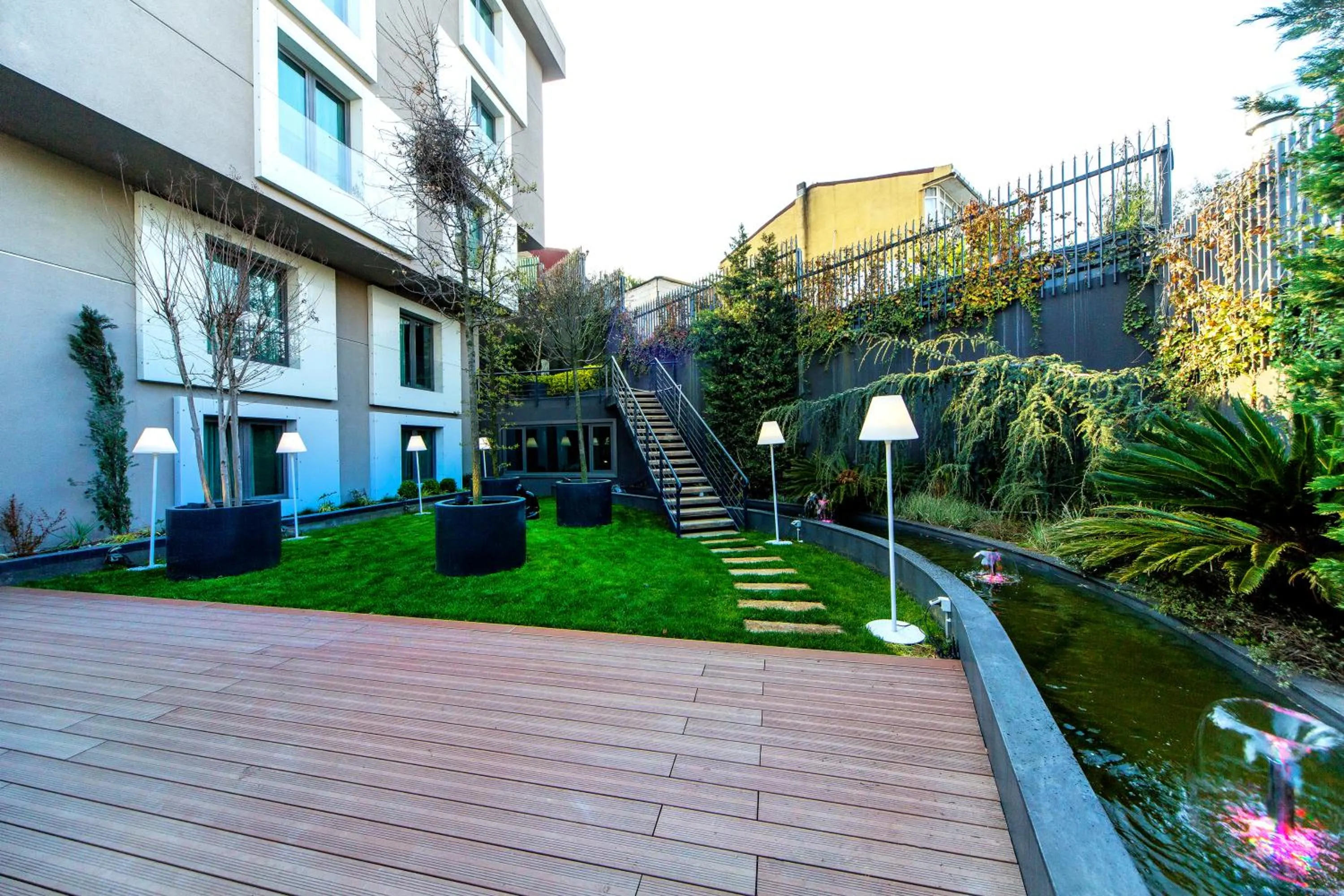 Spring in The City Suites