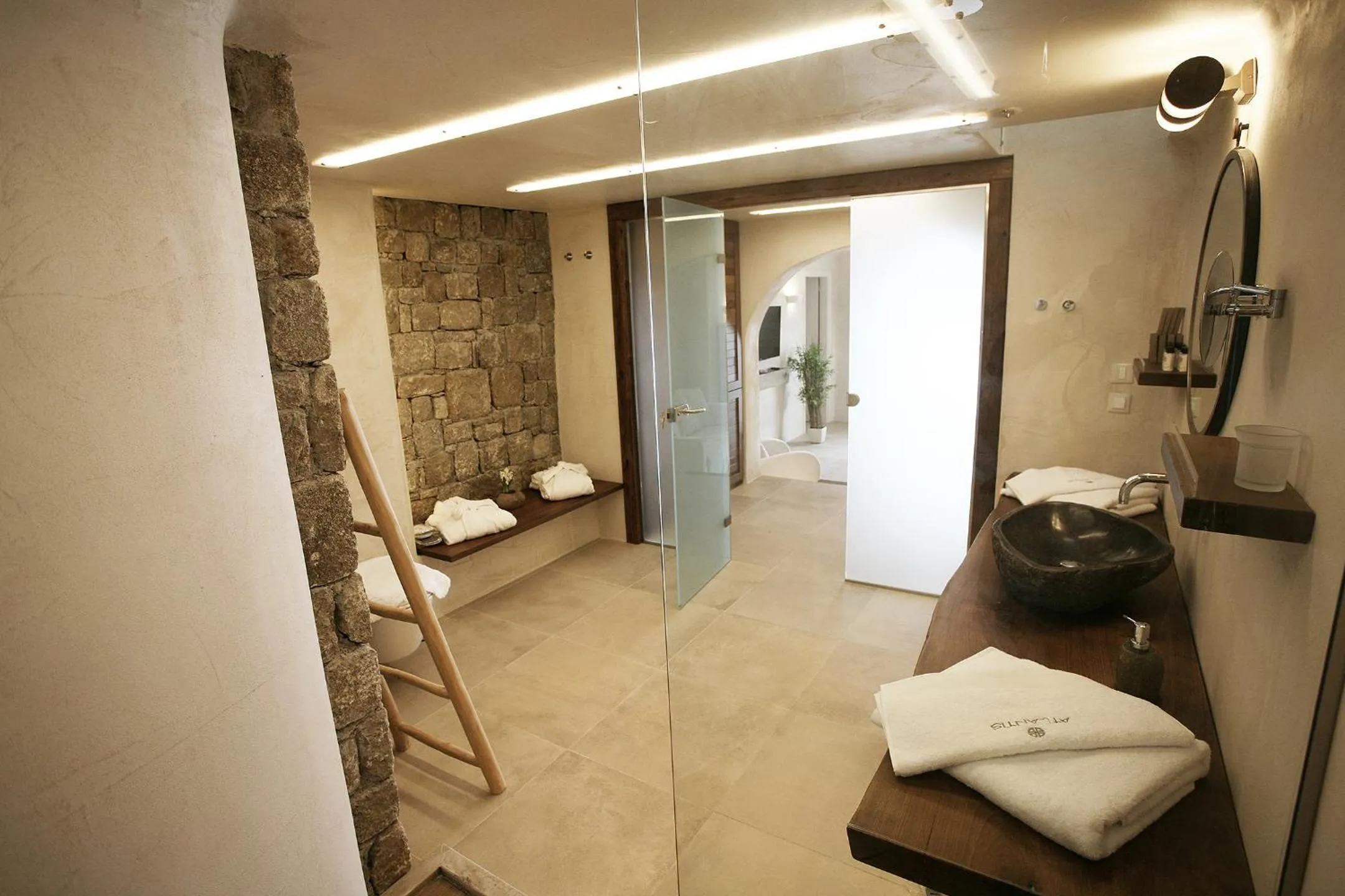 Shower in Atlantis Beach Residence