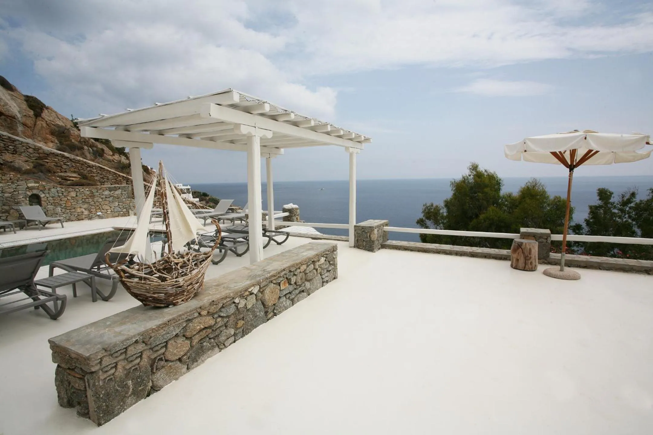 Property building in Atlantis Beach Residence