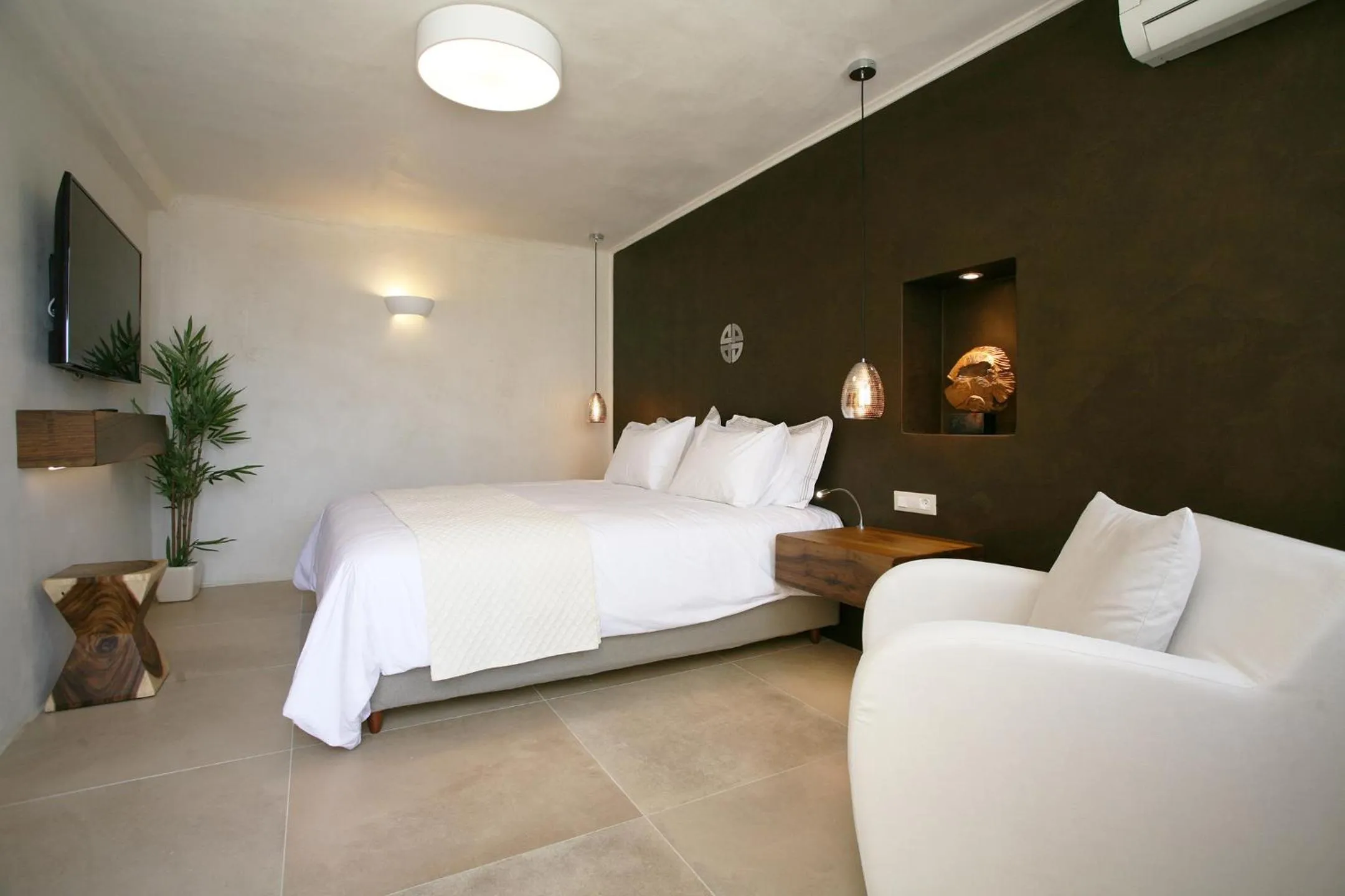 Property building, Bed in Atlantis Beach Residence