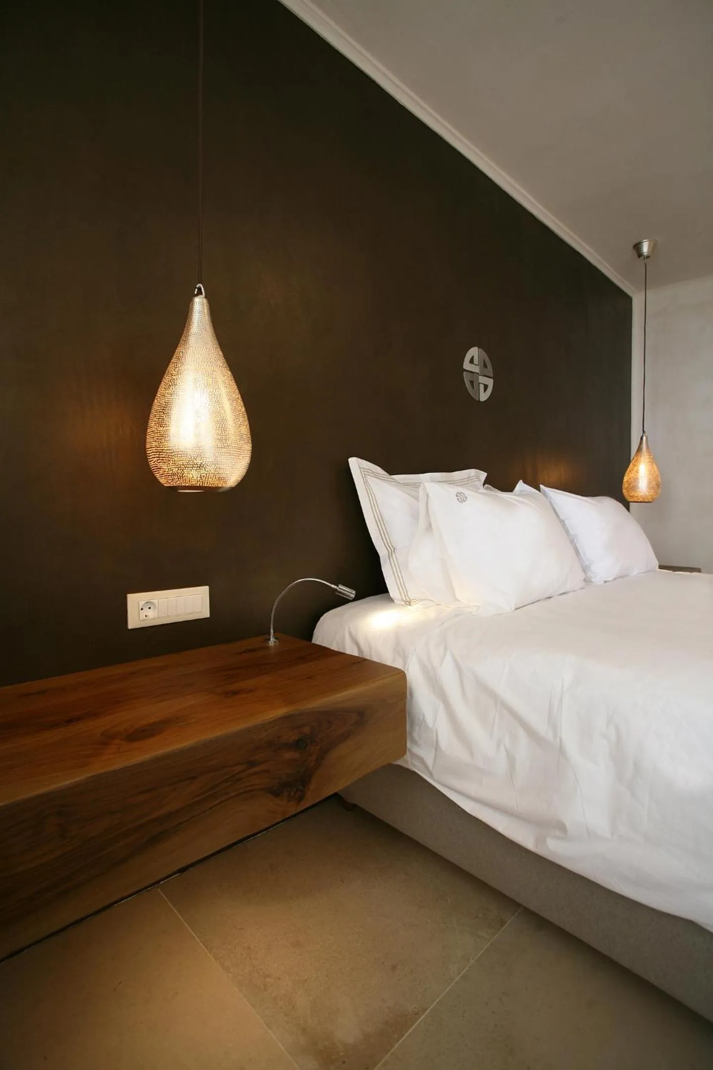 Property building, Bed in Atlantis Beach Residence