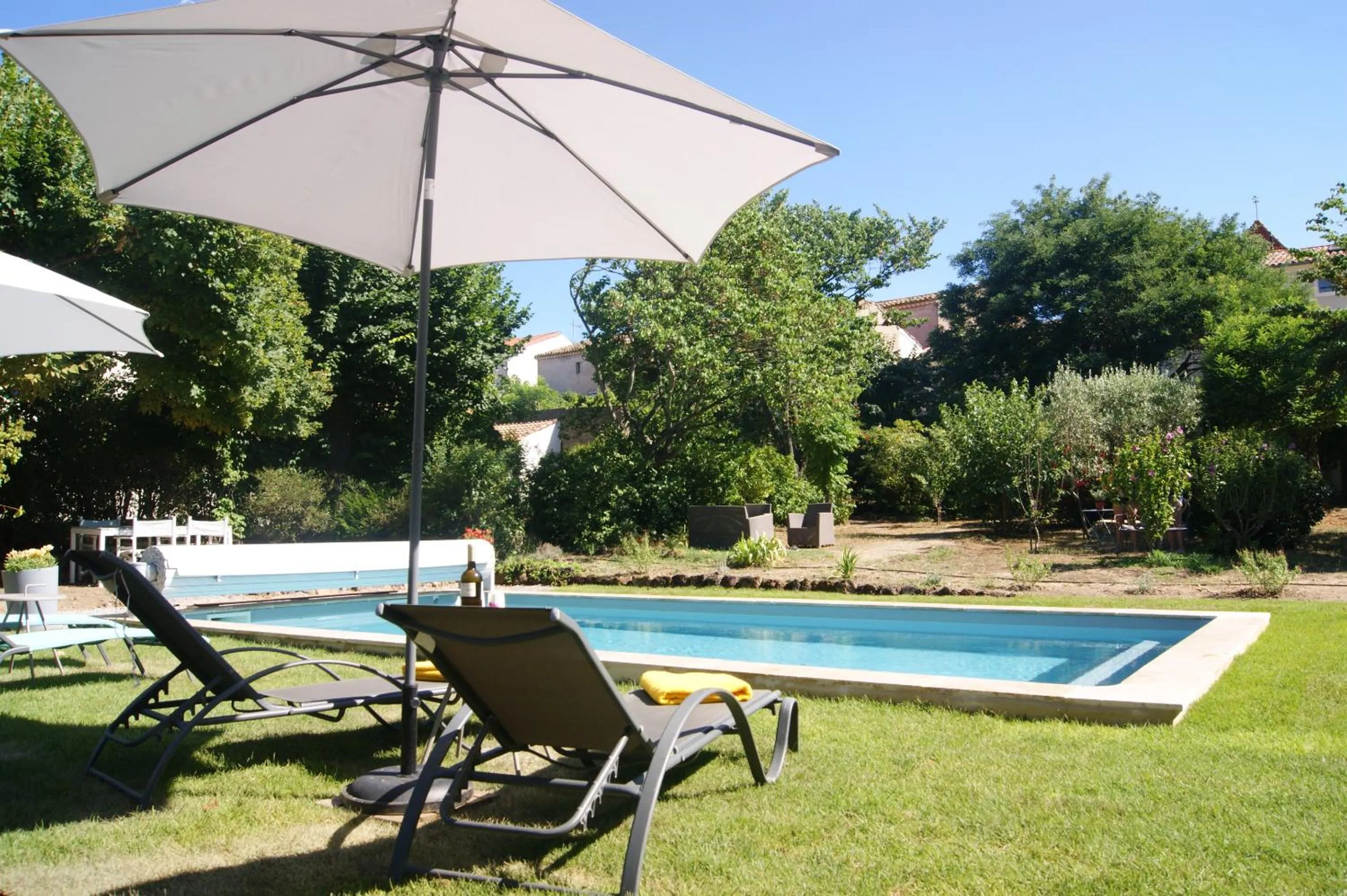 Garden in Le Petit Molière