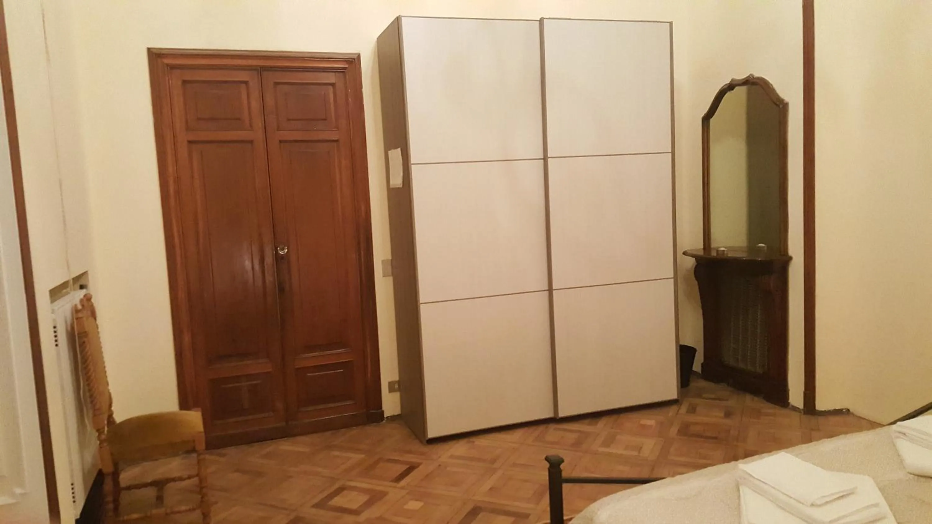 Photo of the whole room in Garden Suite