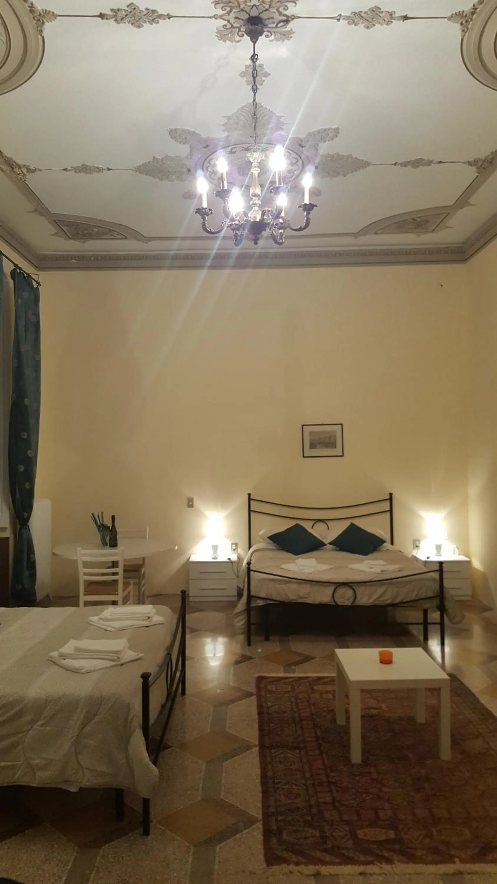 Photo of the whole room, Bed in Garden Suite